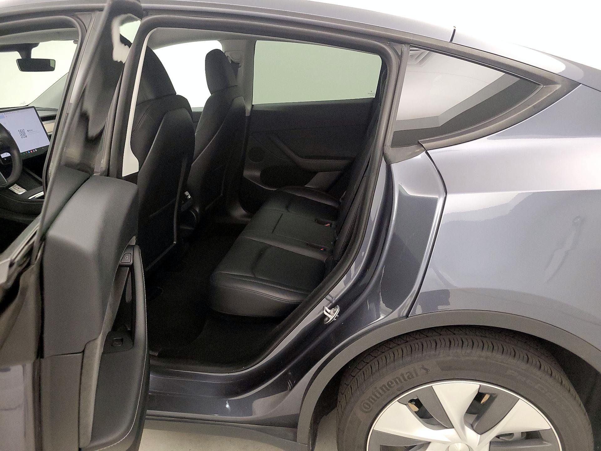 Thumbnail: 2023 Tesla Model Y - 16