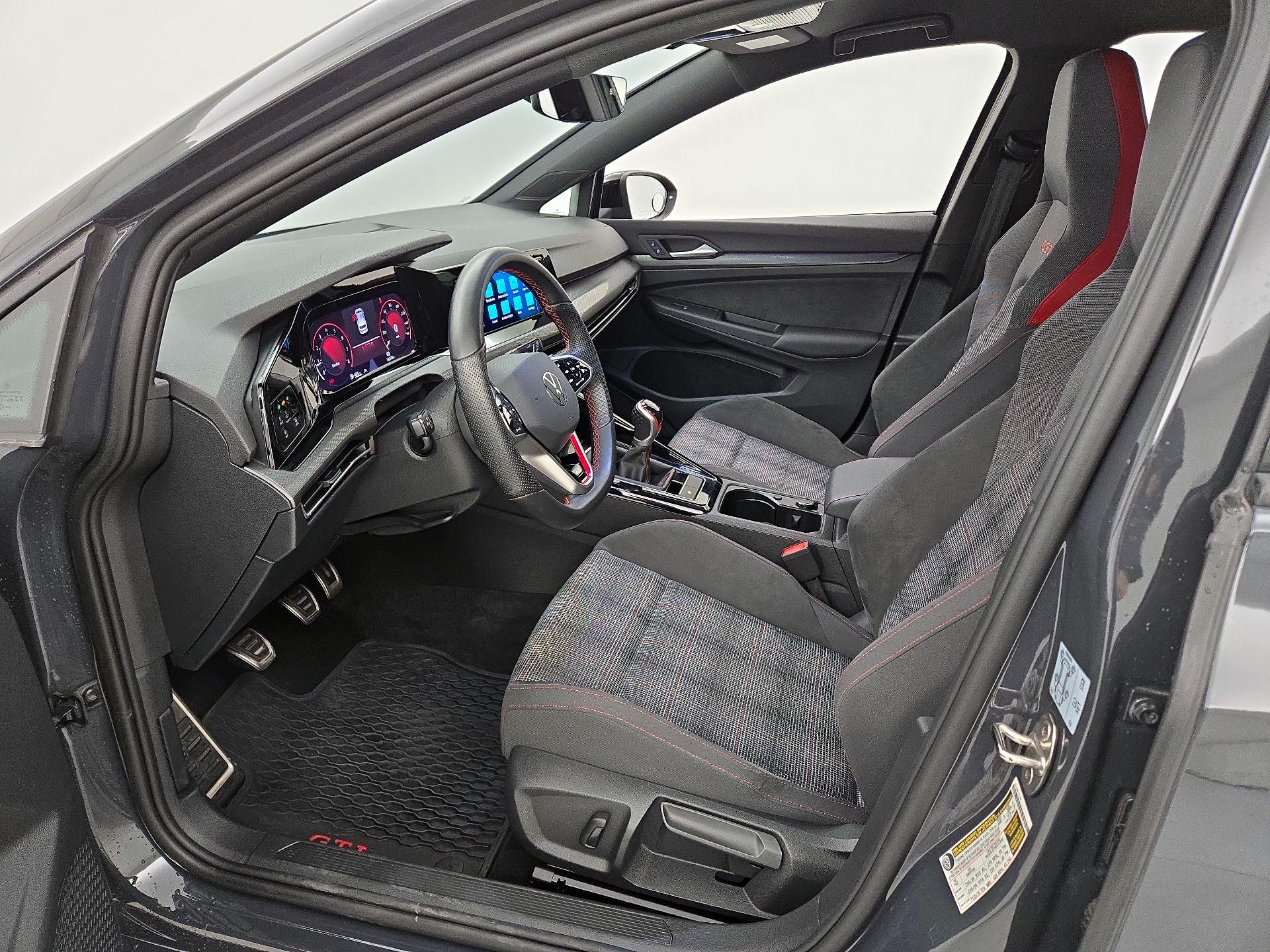 Thumbnail: 2023 Volkswagen Golf - 11