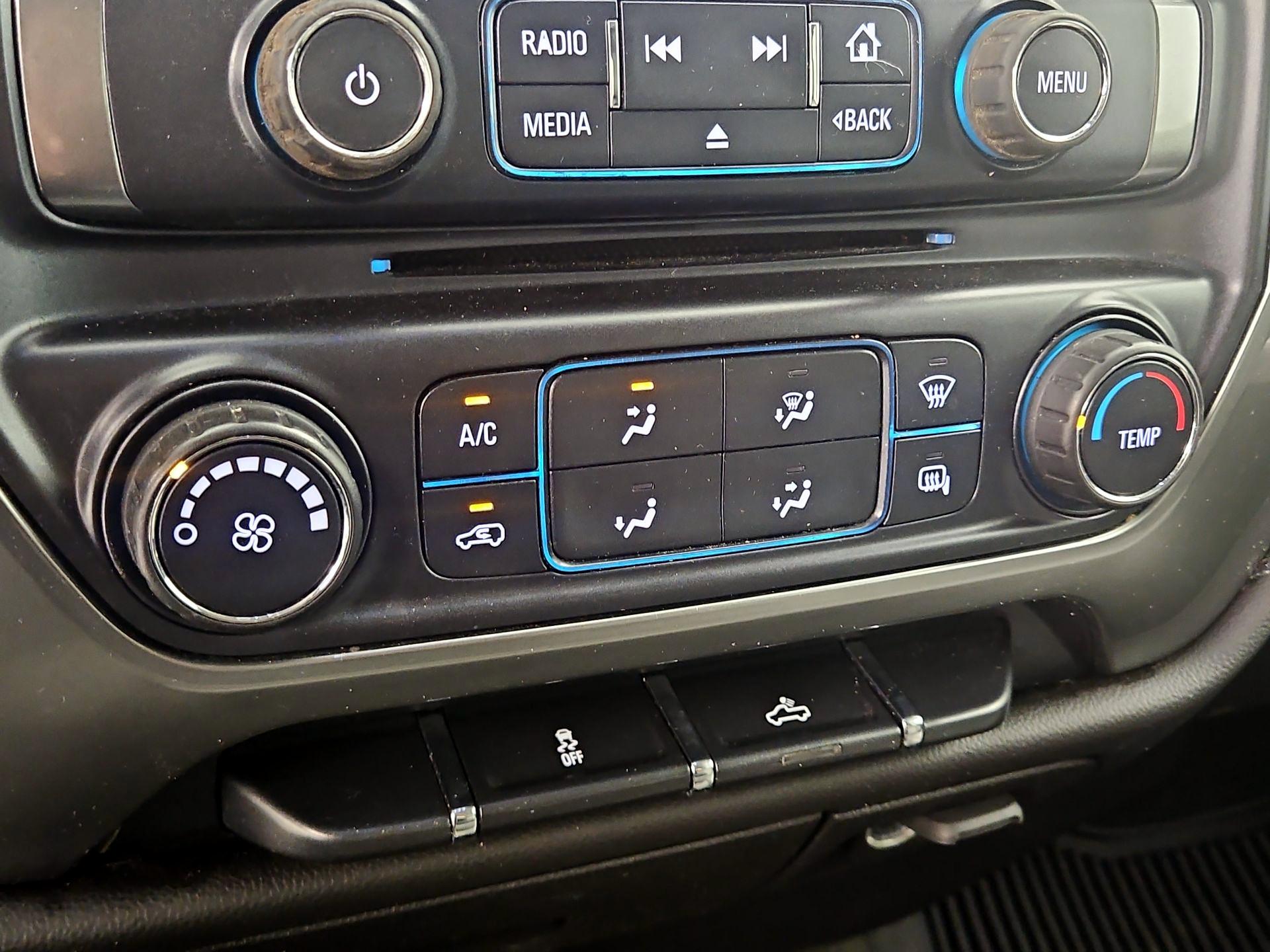 Thumbnail: 2018 Chevrolet Silverado 1500 - 16
