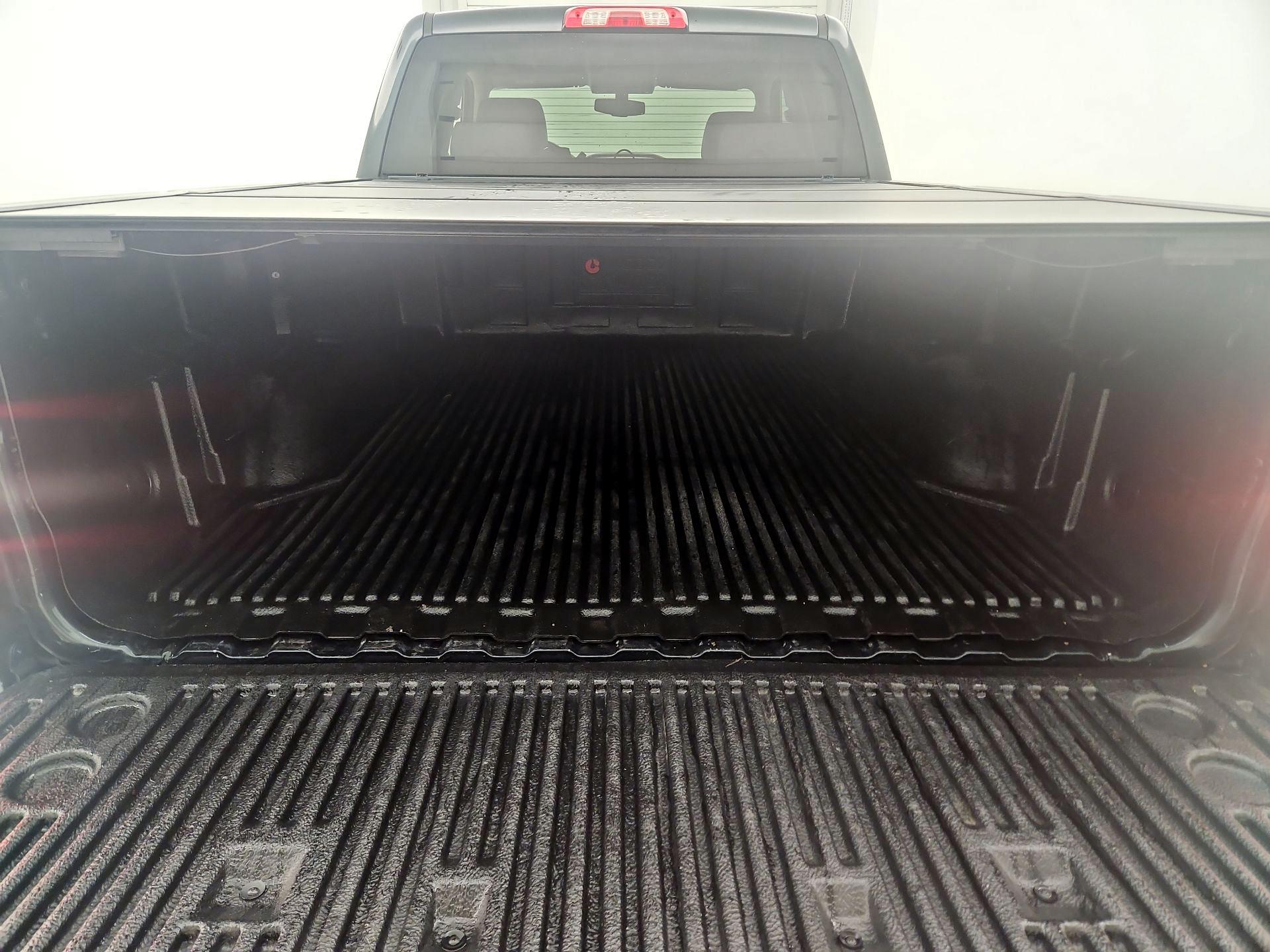 Thumbnail: 2018 Chevrolet Silverado 1500 - 20