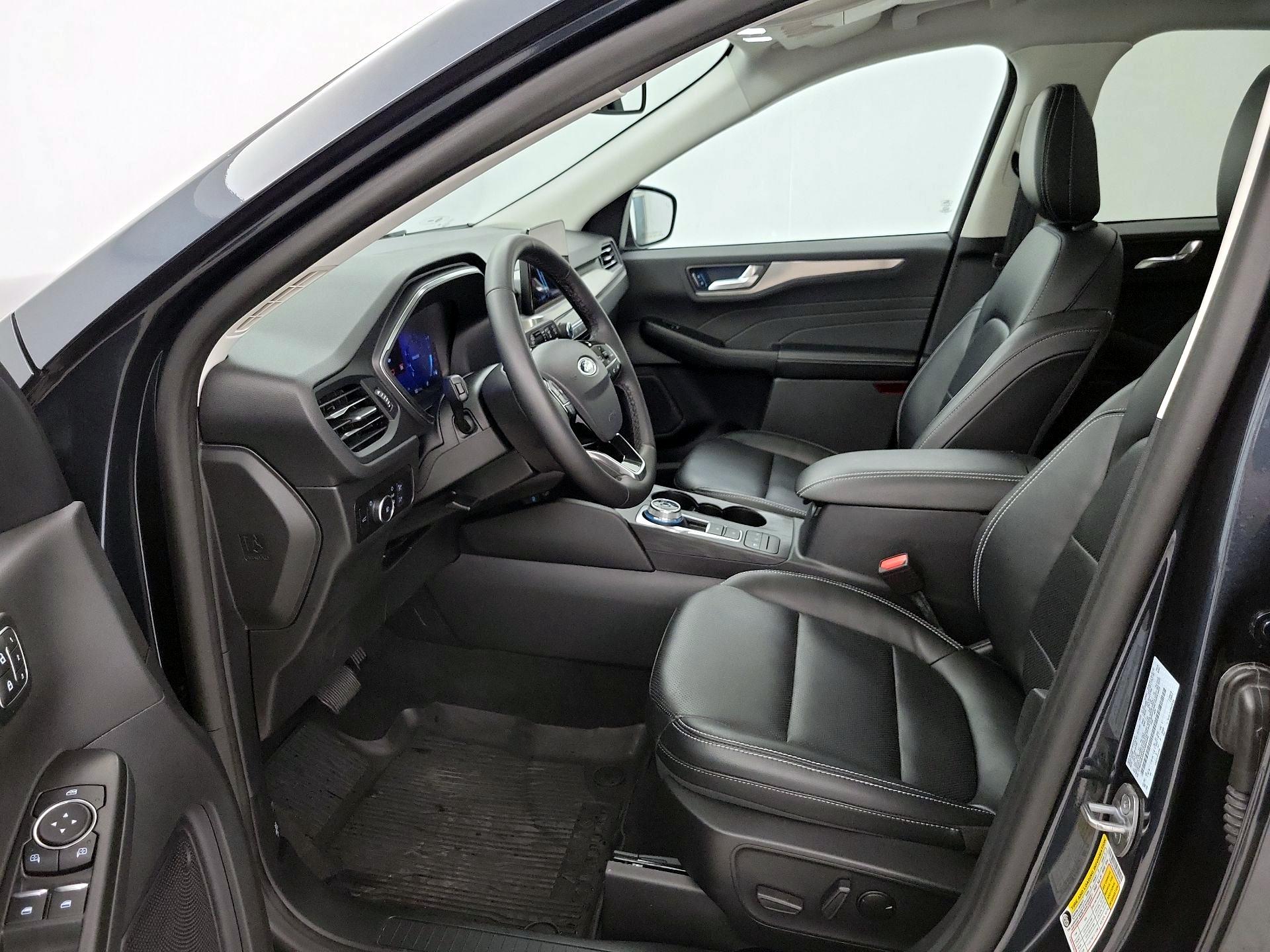Thumbnail: 2022 Ford Escape - 11