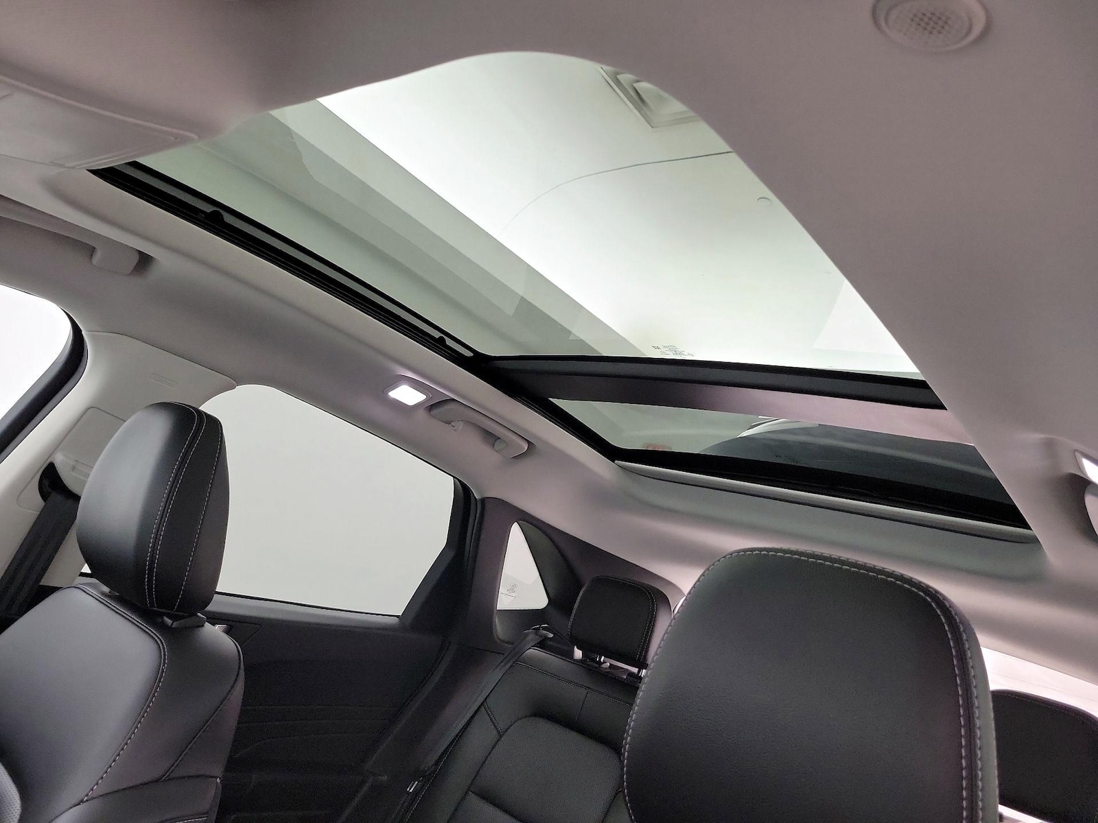2022 Ford Escape Titanium - Photo 21