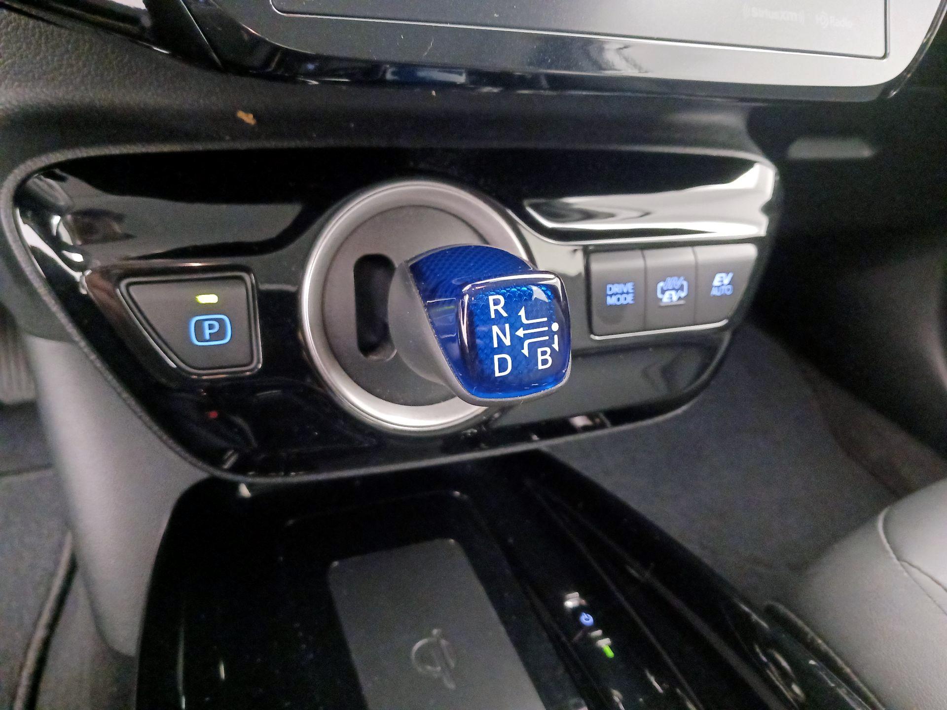 Thumbnail: 2021 Toyota Prius Prime - 18
