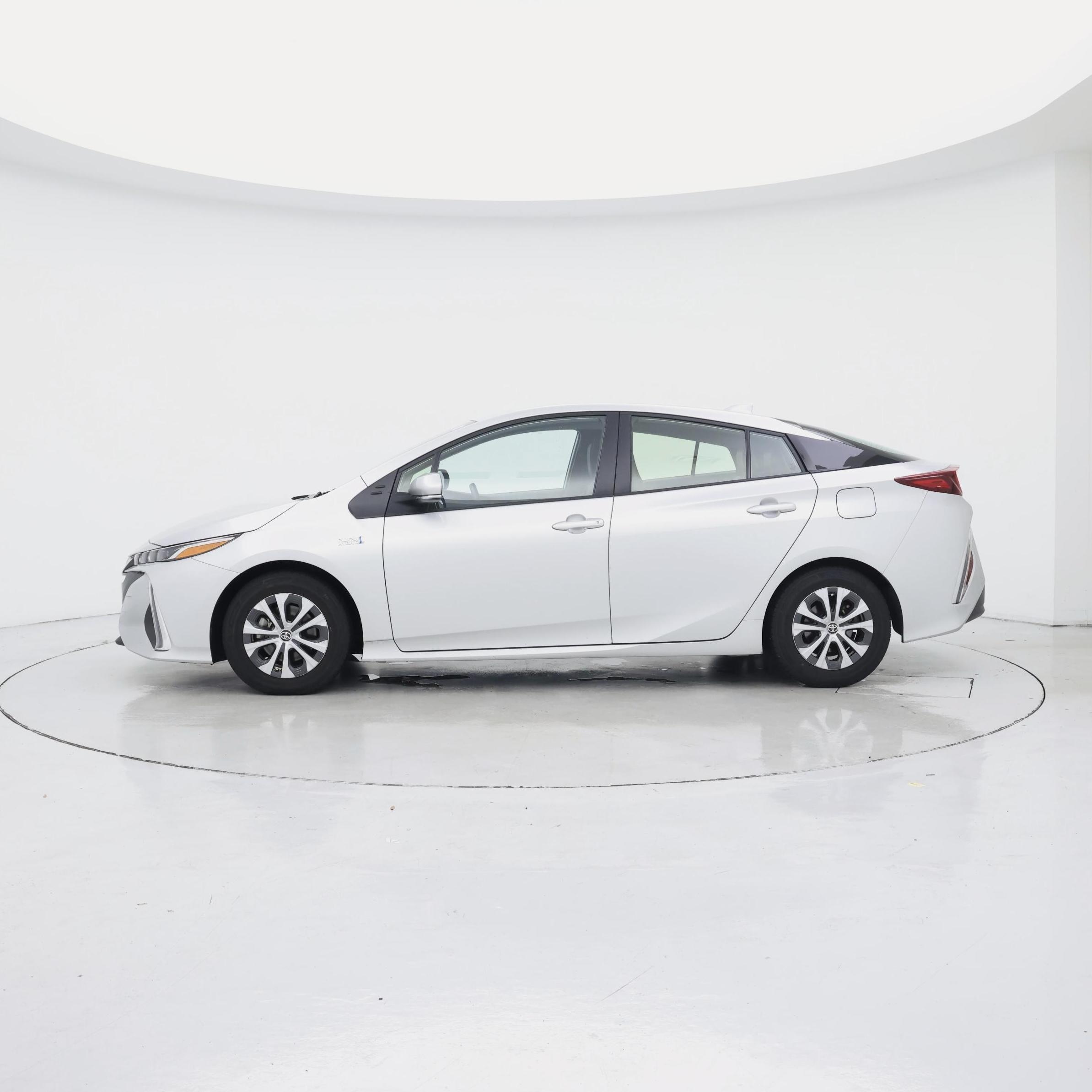 Thumbnail: 2021 Toyota Prius Prime - 3