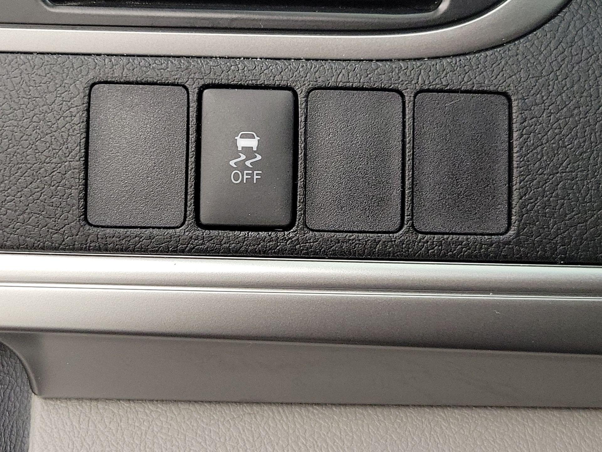 Thumbnail: 2014 Toyota Camry - 13