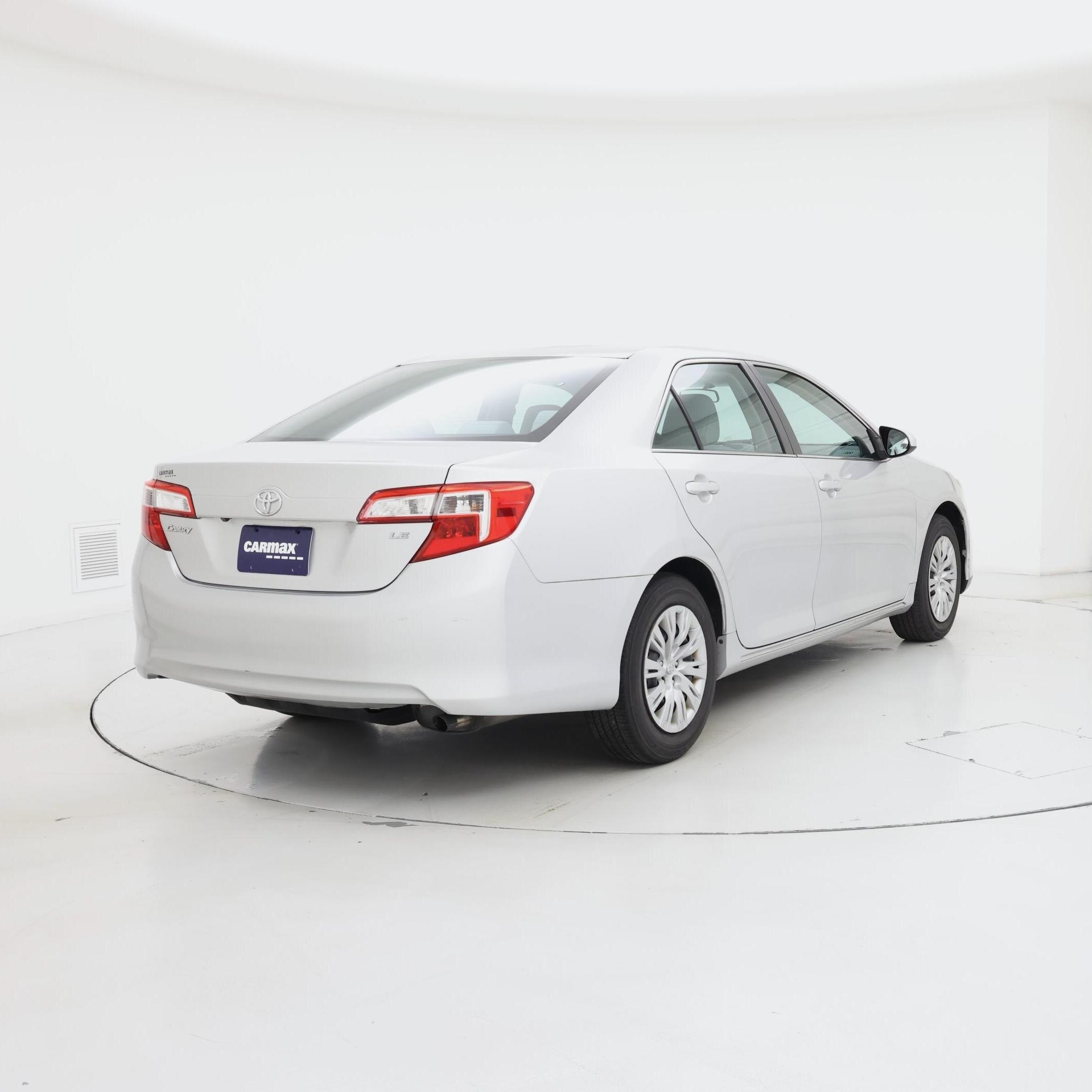 Thumbnail: 2014 Toyota Camry - 8