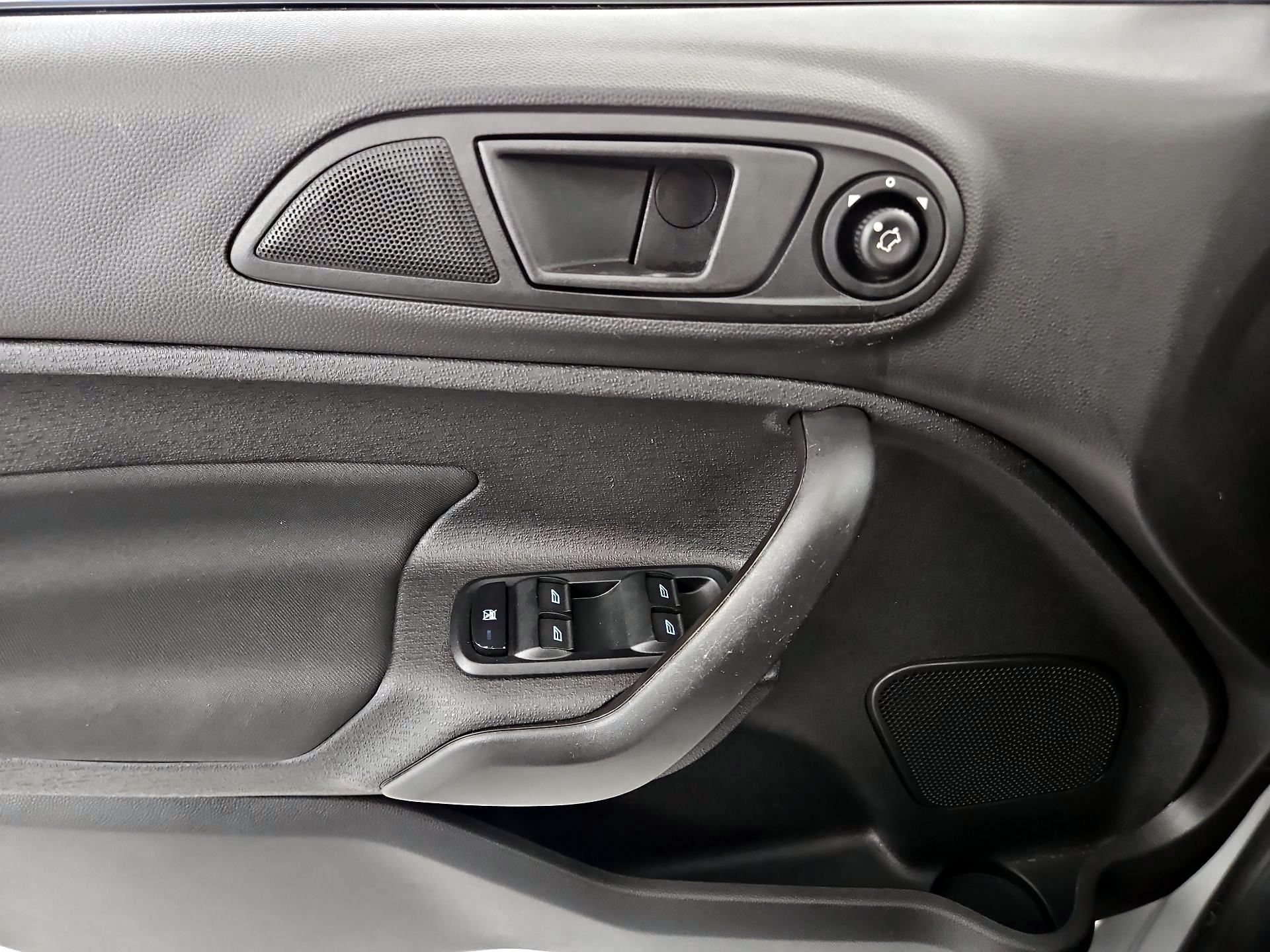 Thumbnail: 2018 Ford Fiesta - 10