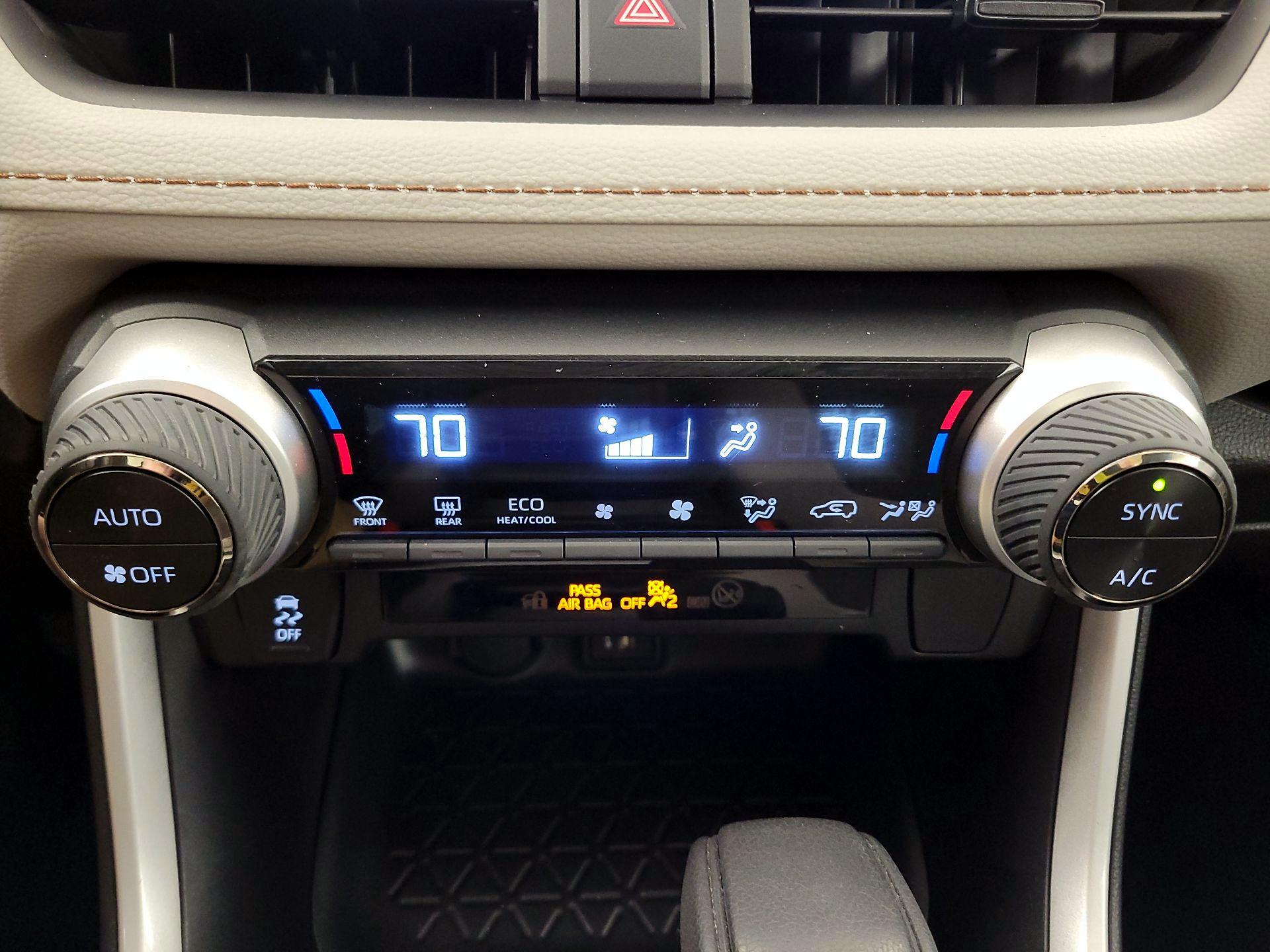 Thumbnail: 2025 Toyota RAV4 - 16