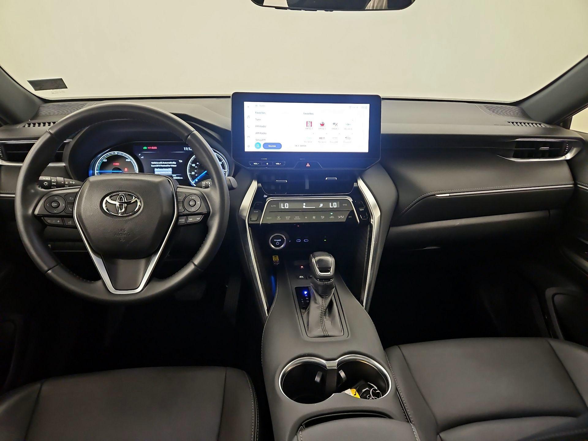 Thumbnail: 2023 Toyota Venza - 9