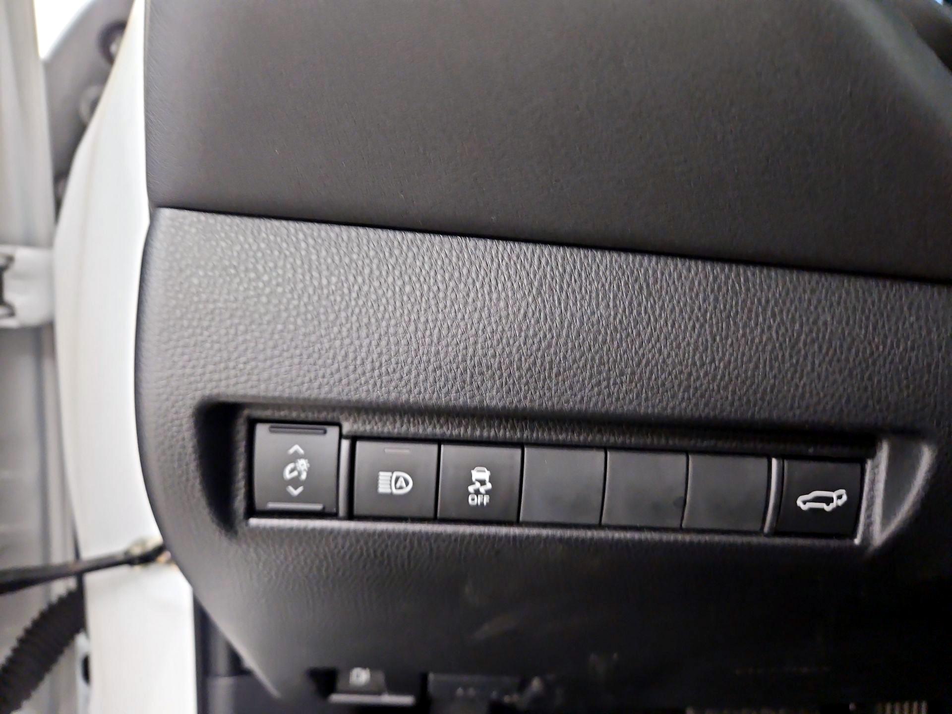 Thumbnail: 2023 Toyota Venza - 13
