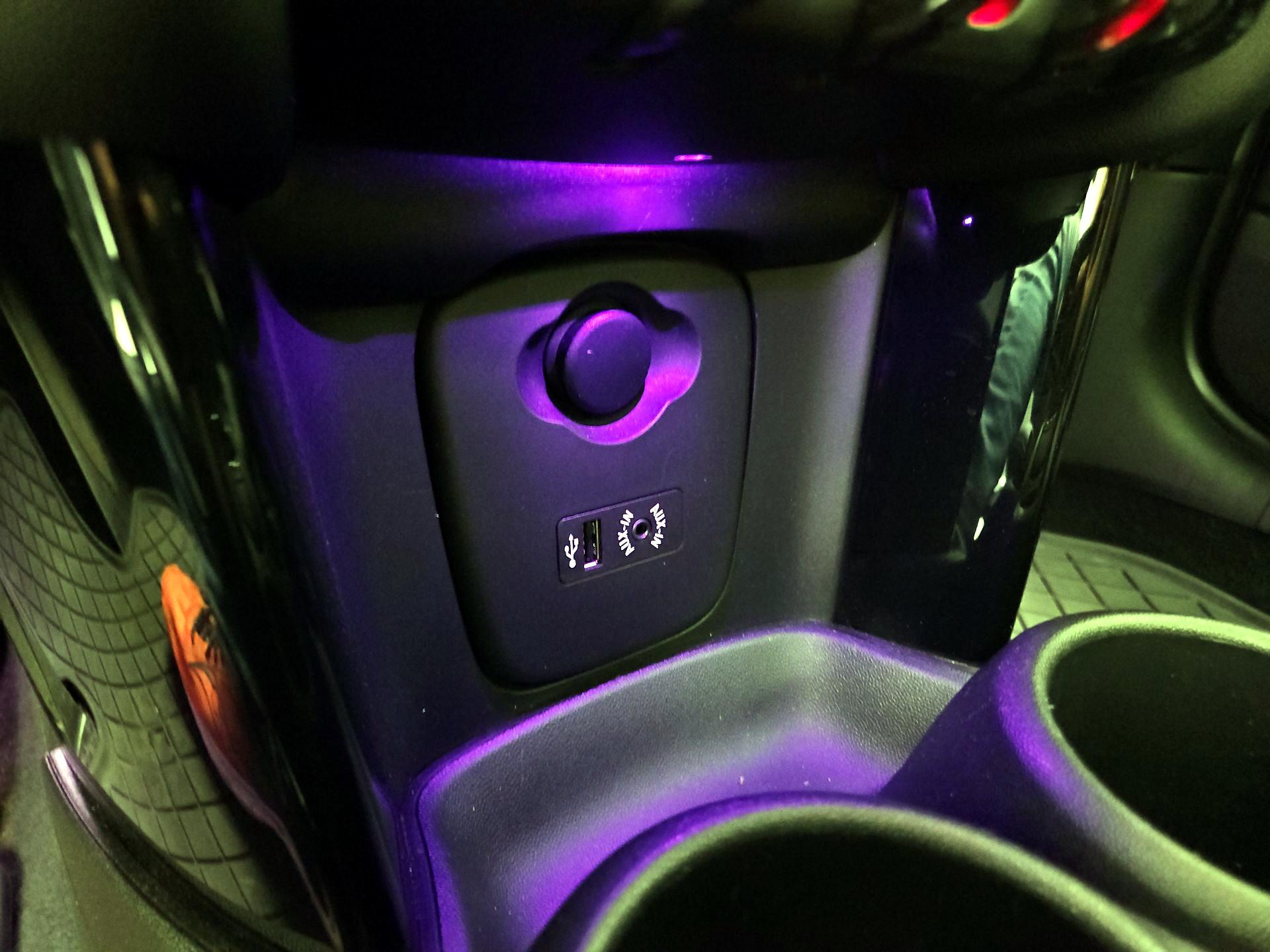 Thumbnail: 2015 MINI Cooper Hardtop - 17