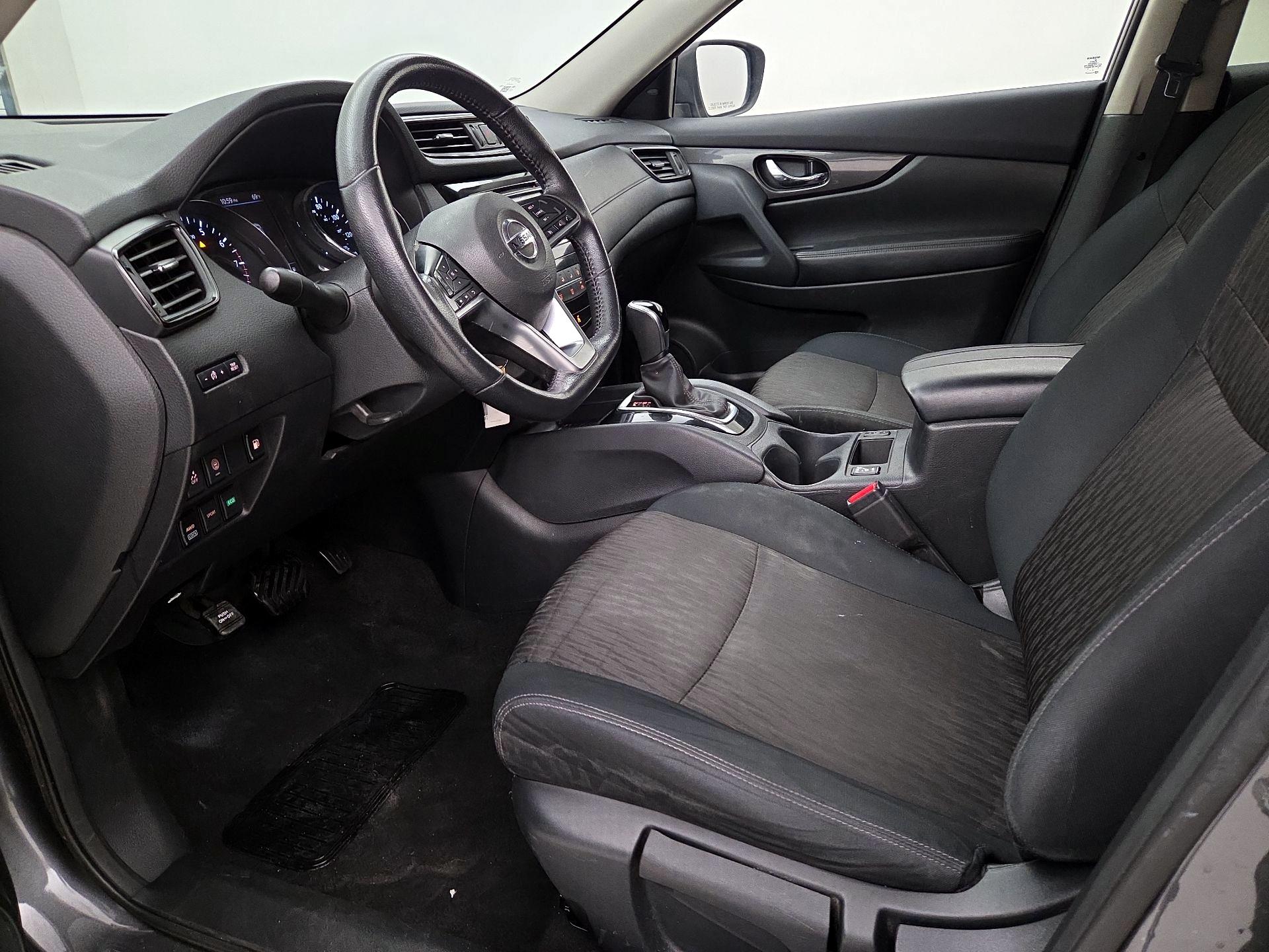 Thumbnail: 2019 Nissan Rogue - 11