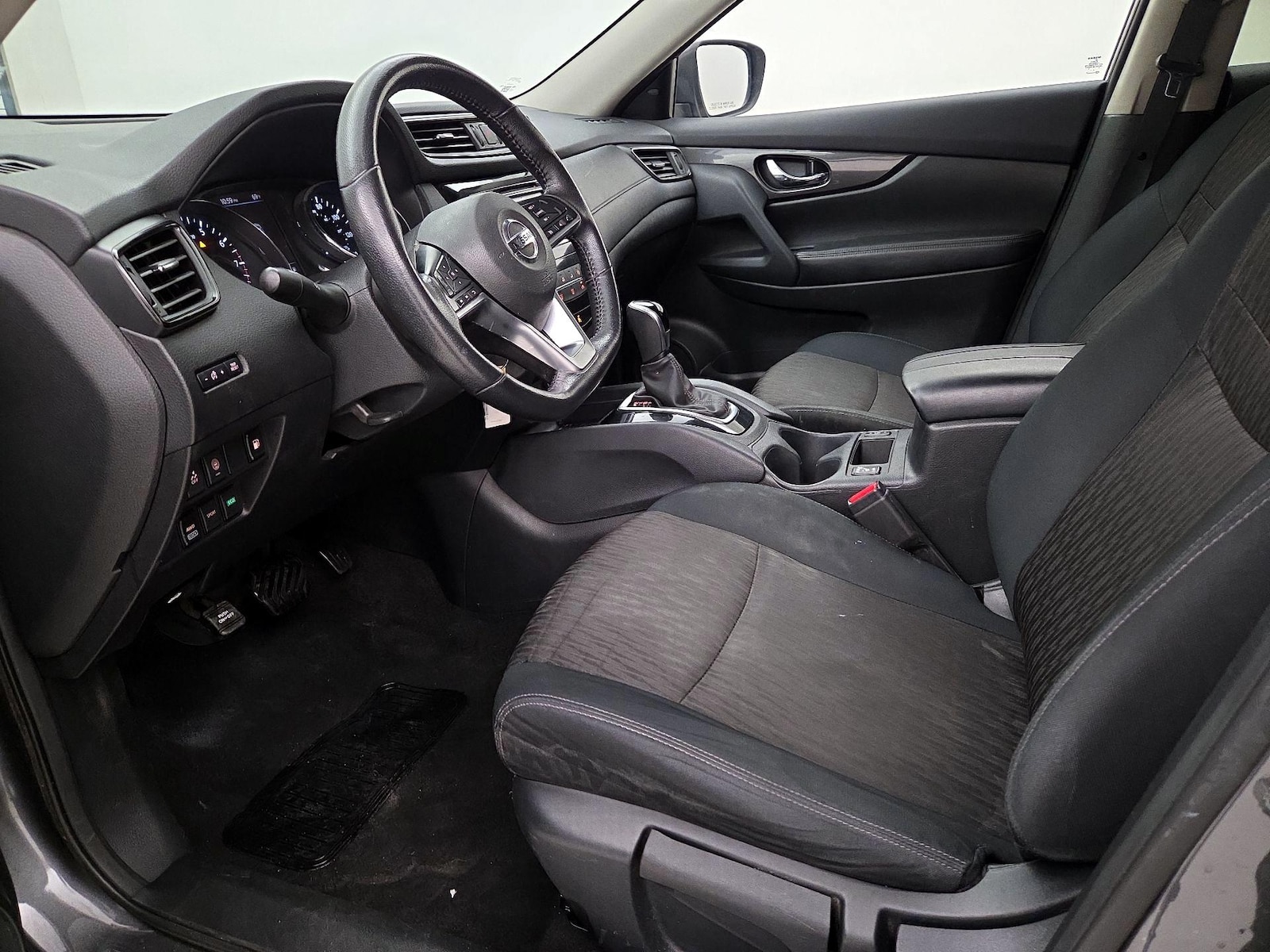 2019 Nissan Rogue S - Photo 12