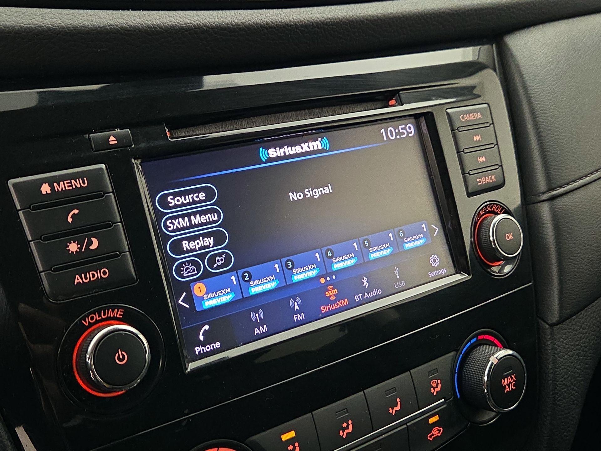 Thumbnail: 2019 Nissan Rogue - 15