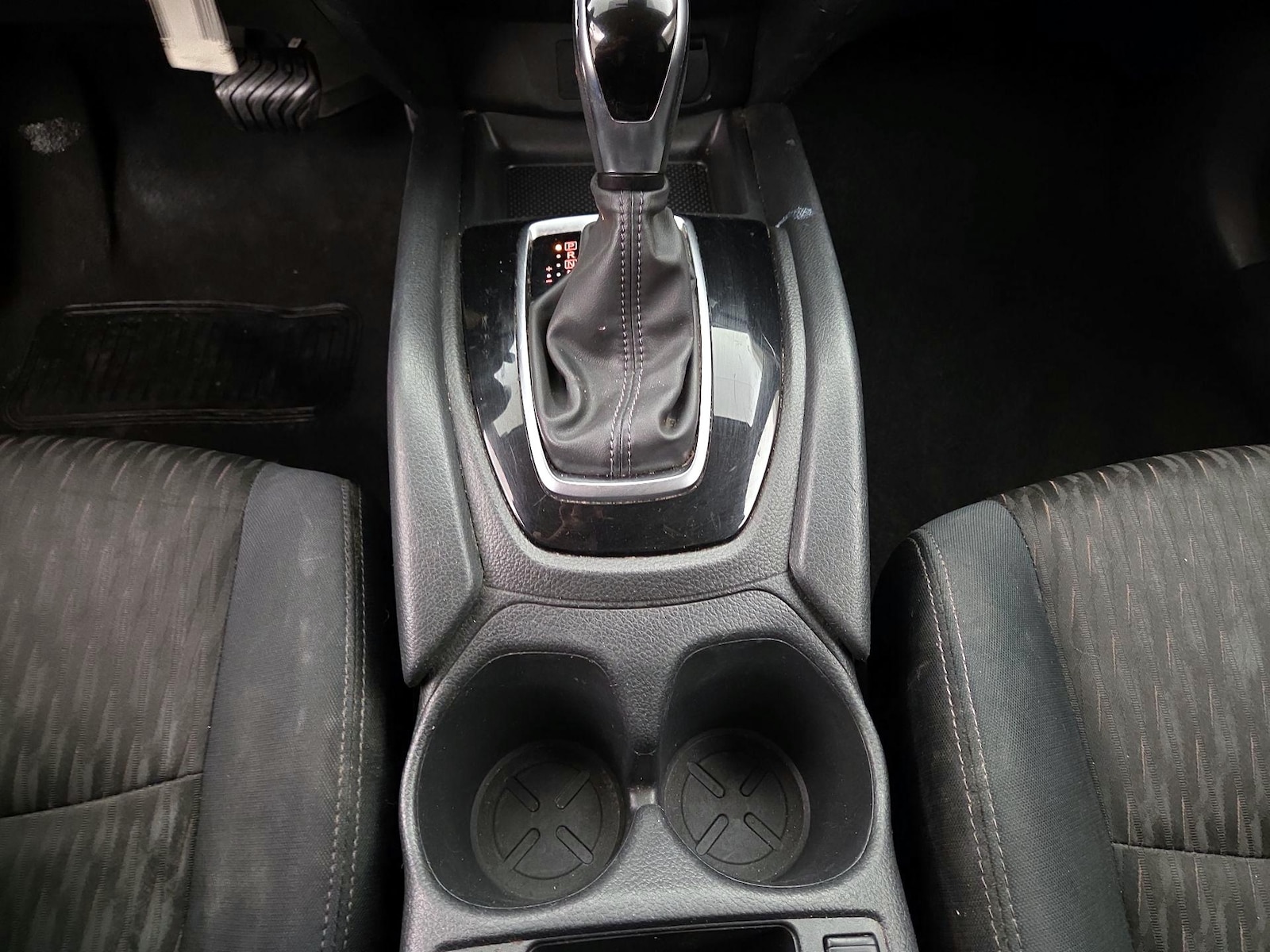 2019 Nissan Rogue S - Photo 18