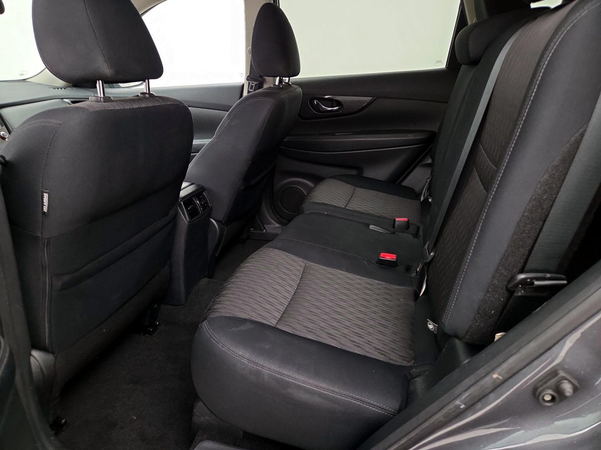 Thumbnail: 2019 Nissan Rogue - 19