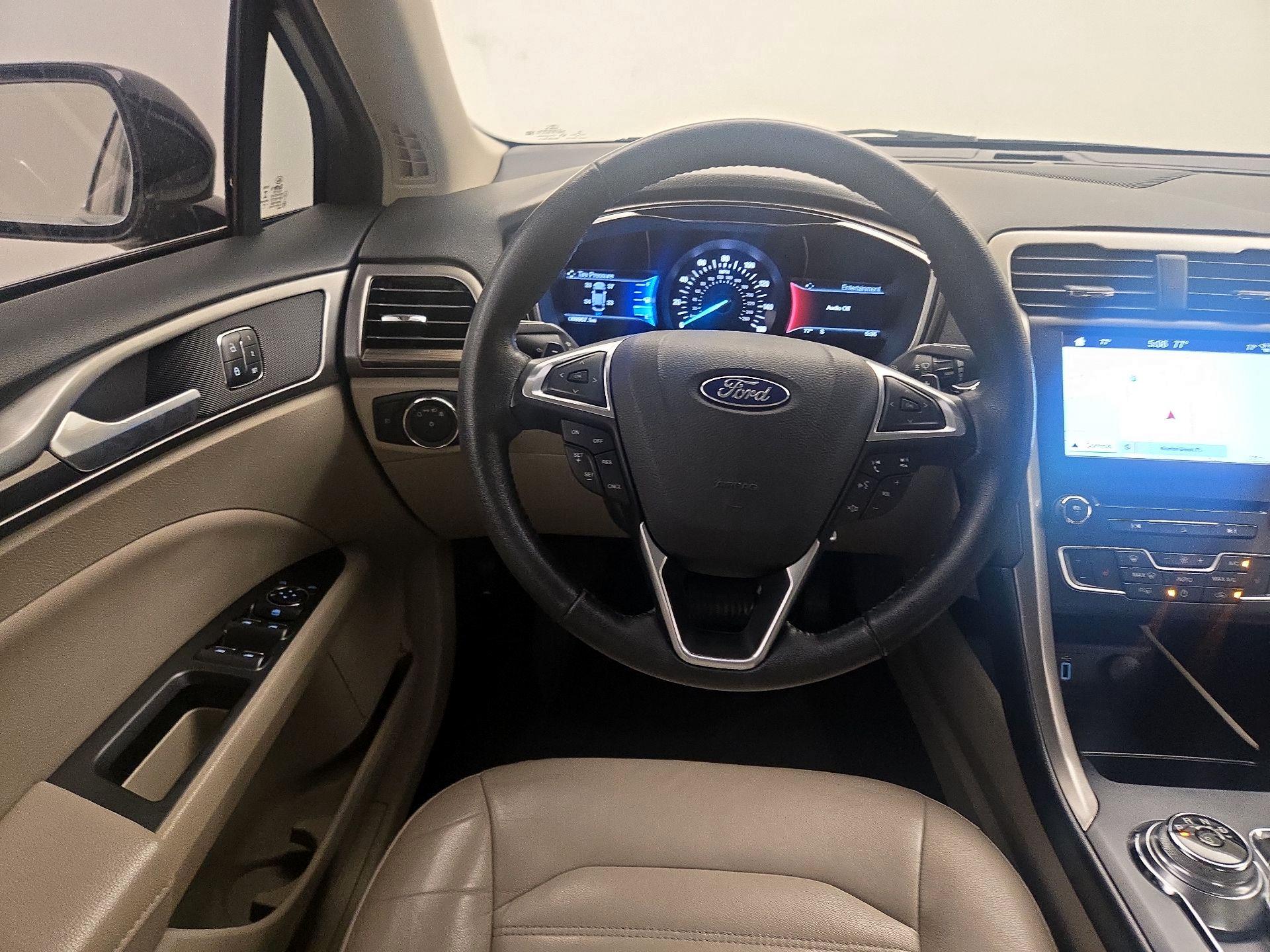 Thumbnail: 2017 Ford Fusion - 10