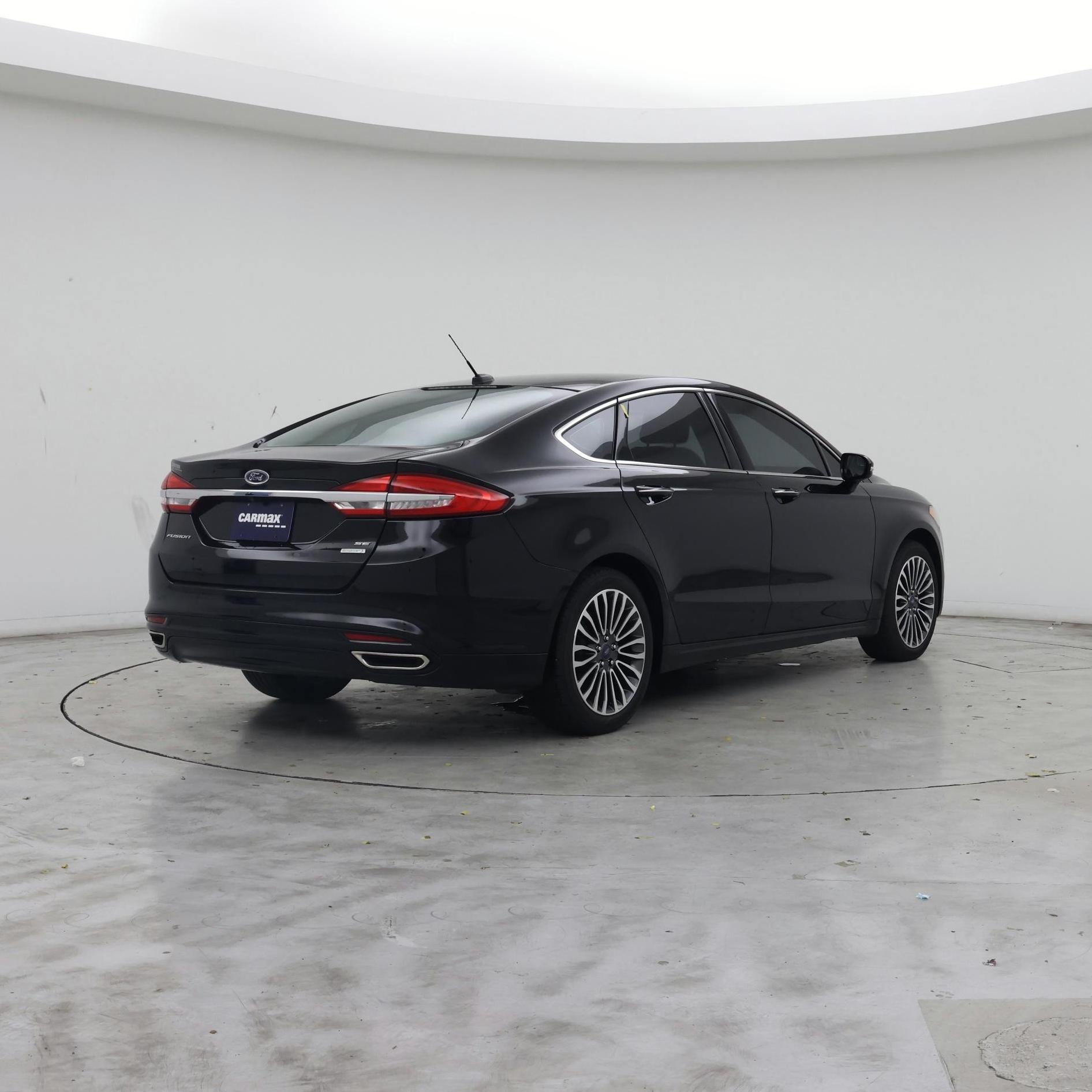 Thumbnail: 2017 Ford Fusion - 8