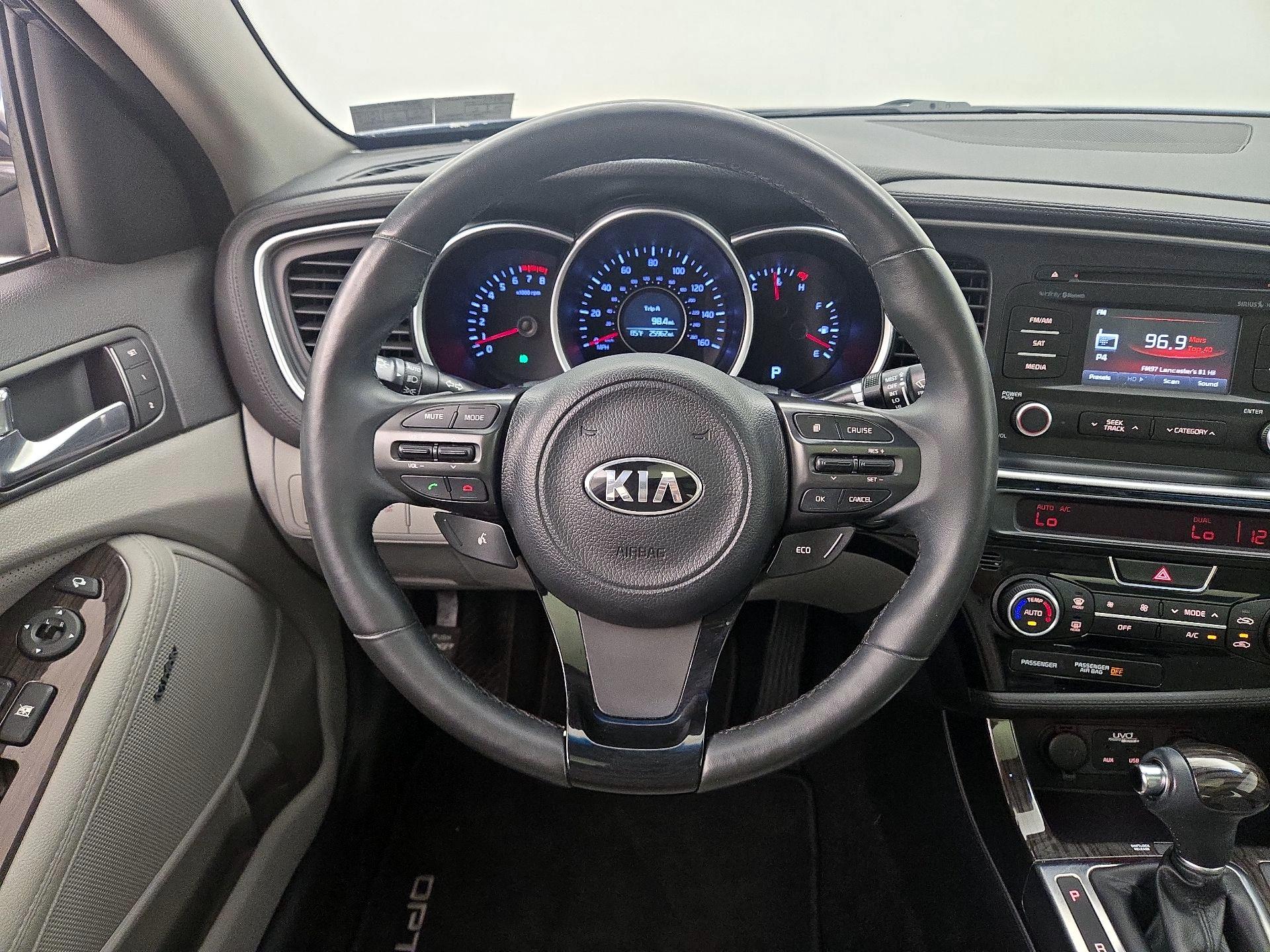 Thumbnail: 2015 Kia Optima - 10