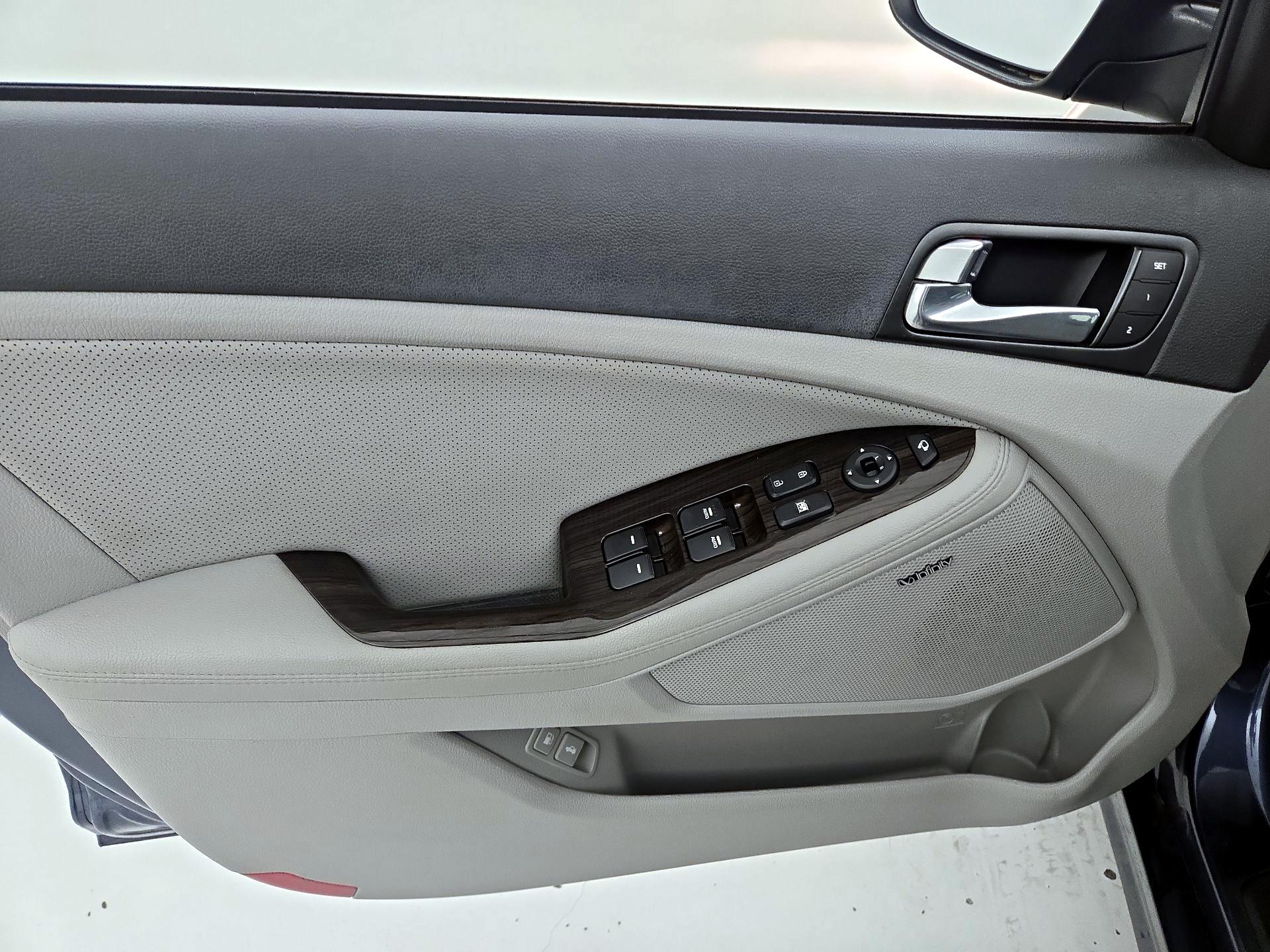 Thumbnail: 2015 Kia Optima - 12