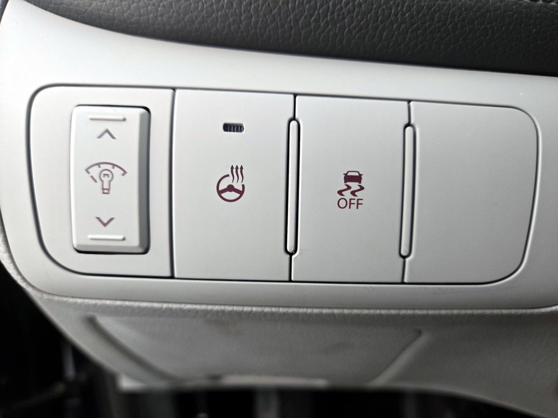 Thumbnail: 2015 Kia Optima - 13