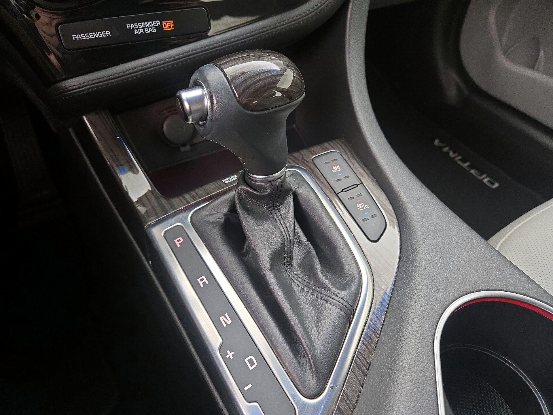 Thumbnail: 2015 Kia Optima - 17