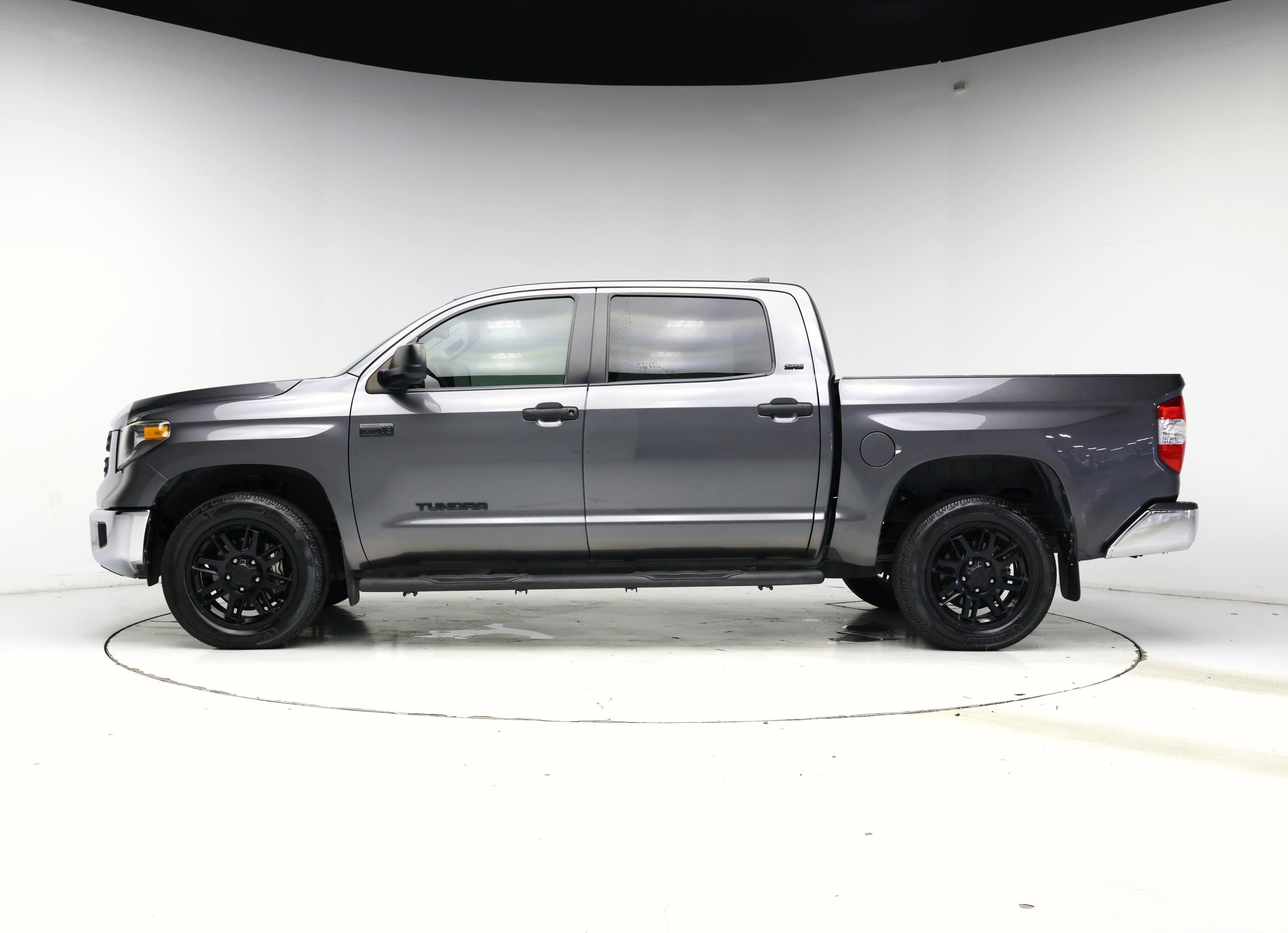 Thumbnail: 2021 Toyota Tundra - 3