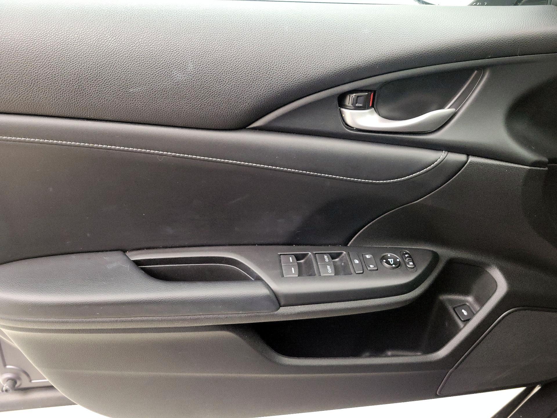 Thumbnail: 2019 Honda Insight - 12