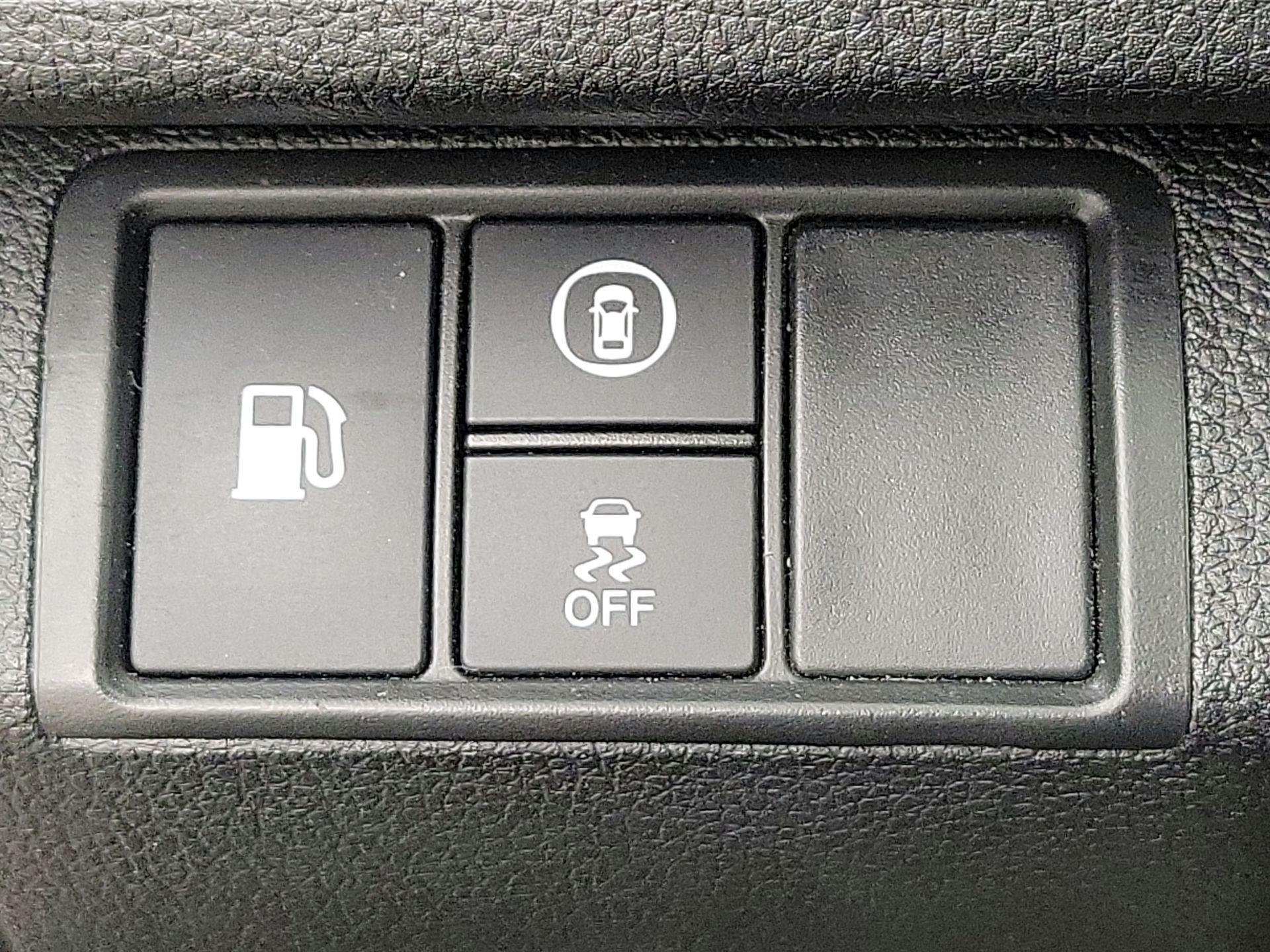 Thumbnail: 2019 Honda Insight - 13