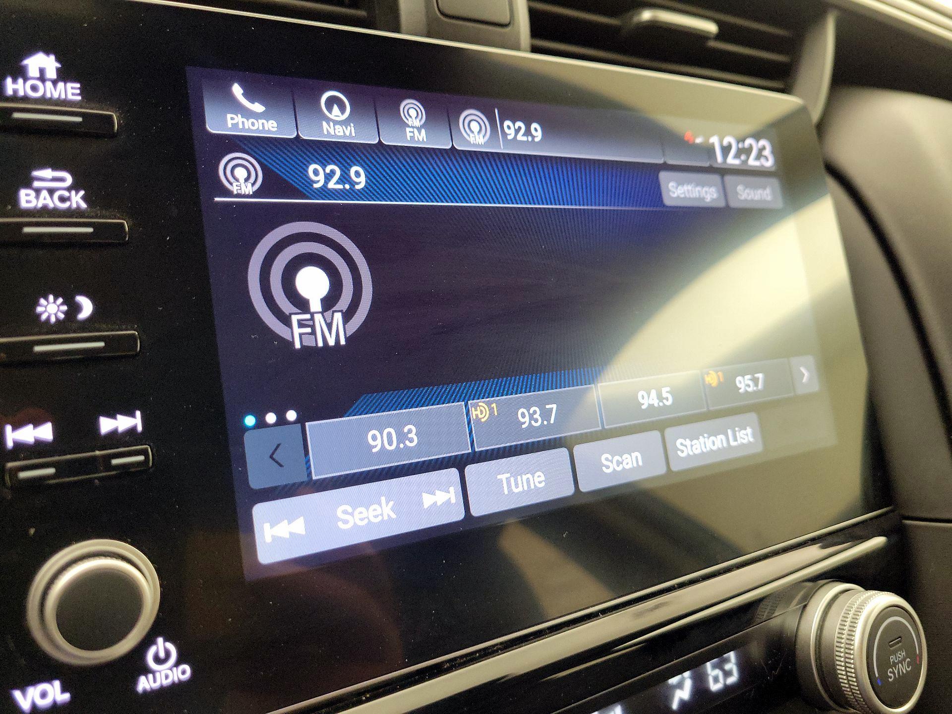 Thumbnail: 2019 Honda Insight - 16