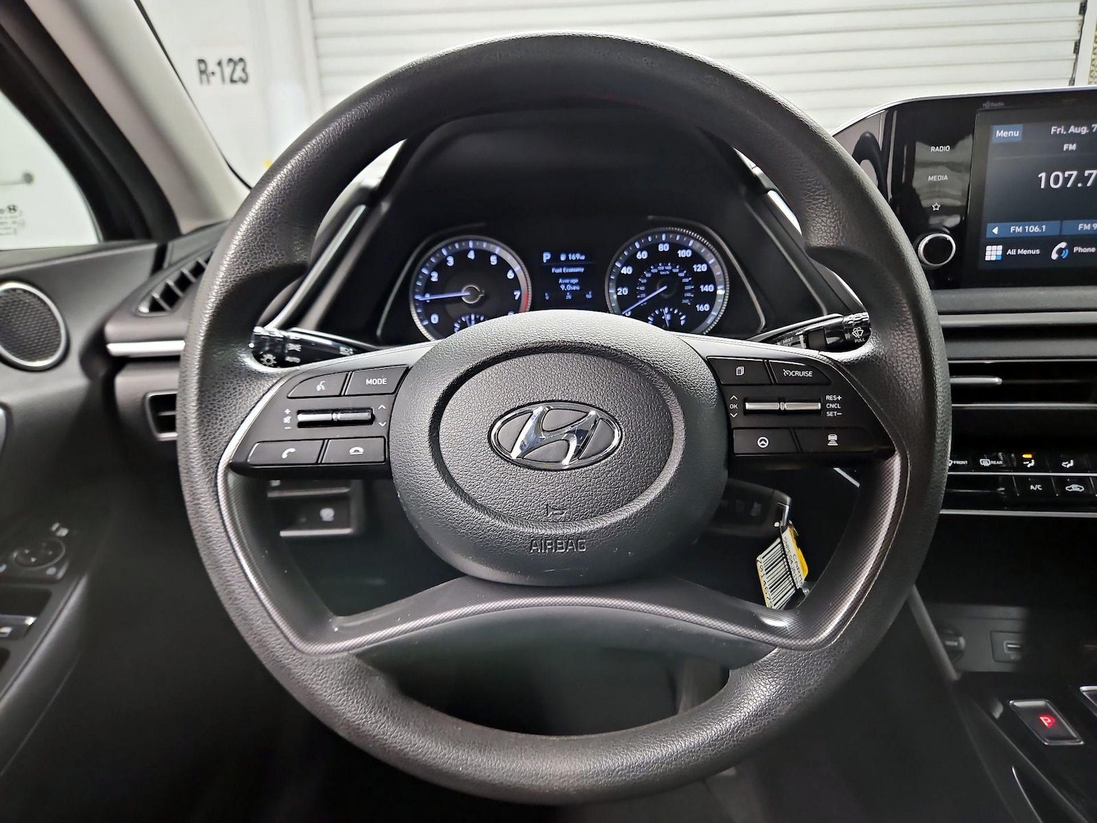2022 Hyundai Sonata SE - Photo 11