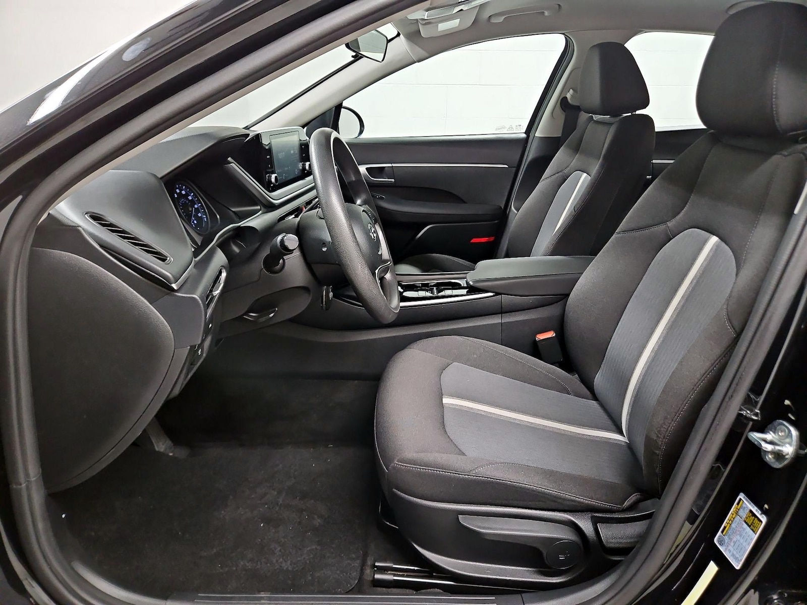 2022 Hyundai Sonata SE - Photo 12
