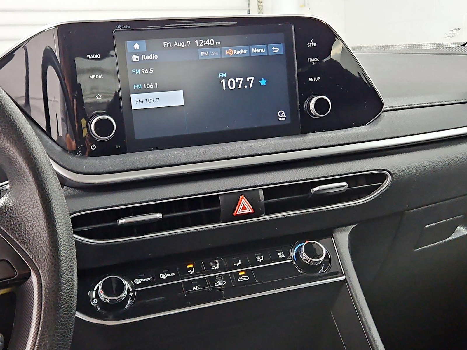 2022 Hyundai Sonata SE - Photo 16