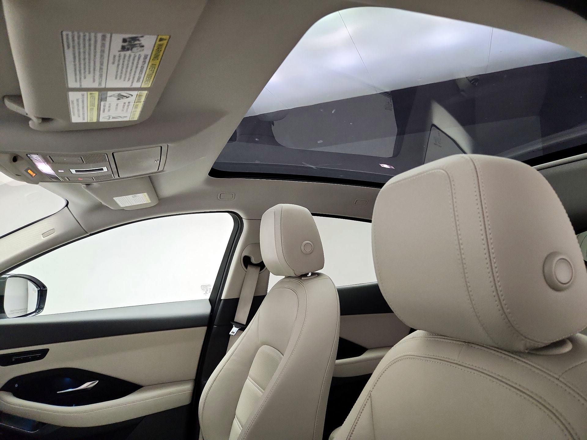 Thumbnail: 2020 Jaguar E-Pace - 20