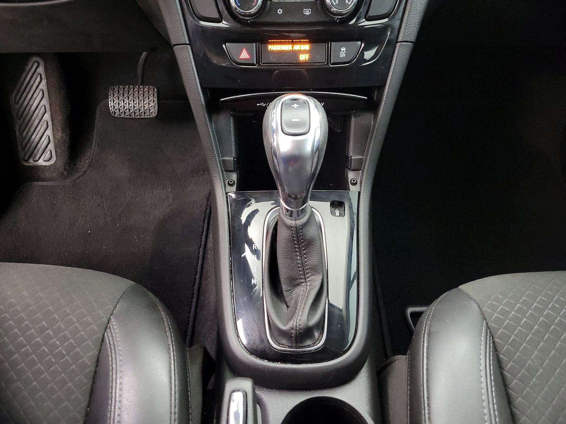 Thumbnail: 2019 Buick Encore - 17