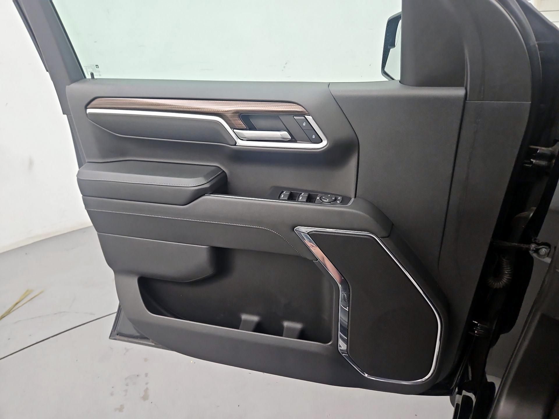 Thumbnail: 2024 Chevrolet Silverado 1500 - 10