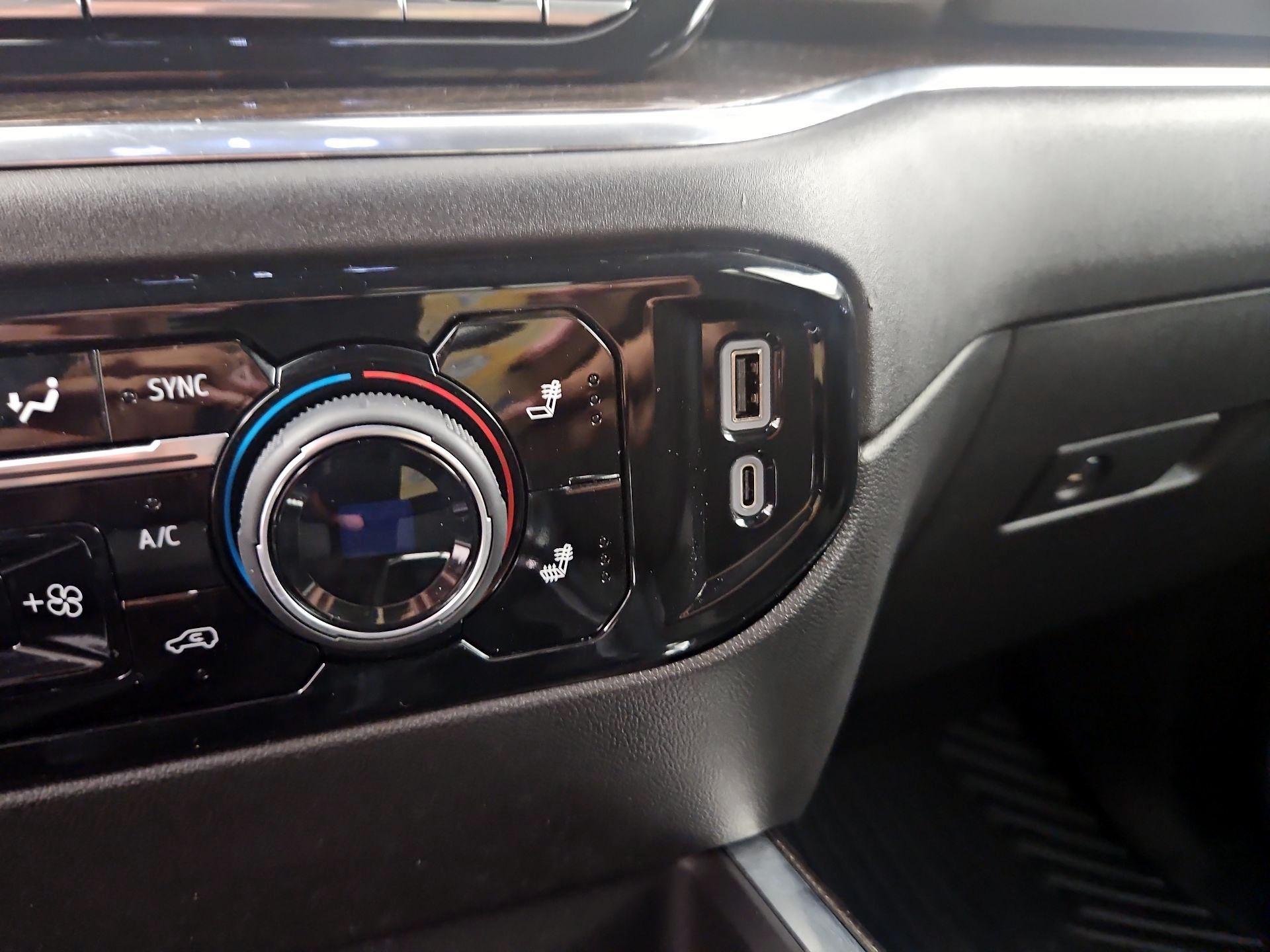 Thumbnail: 2024 Chevrolet Silverado 1500 - 16