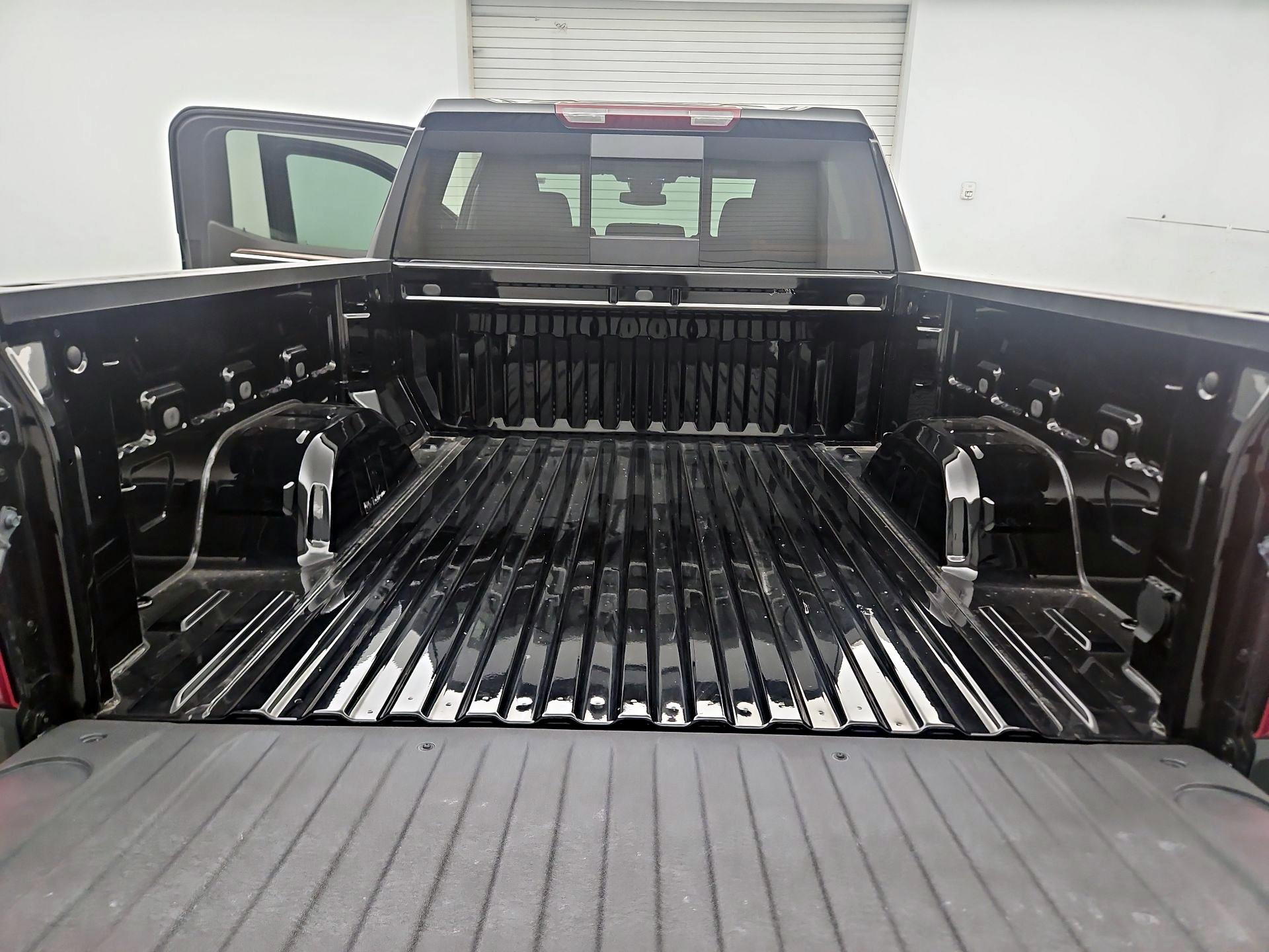 Thumbnail: 2024 Chevrolet Silverado 1500 - 18