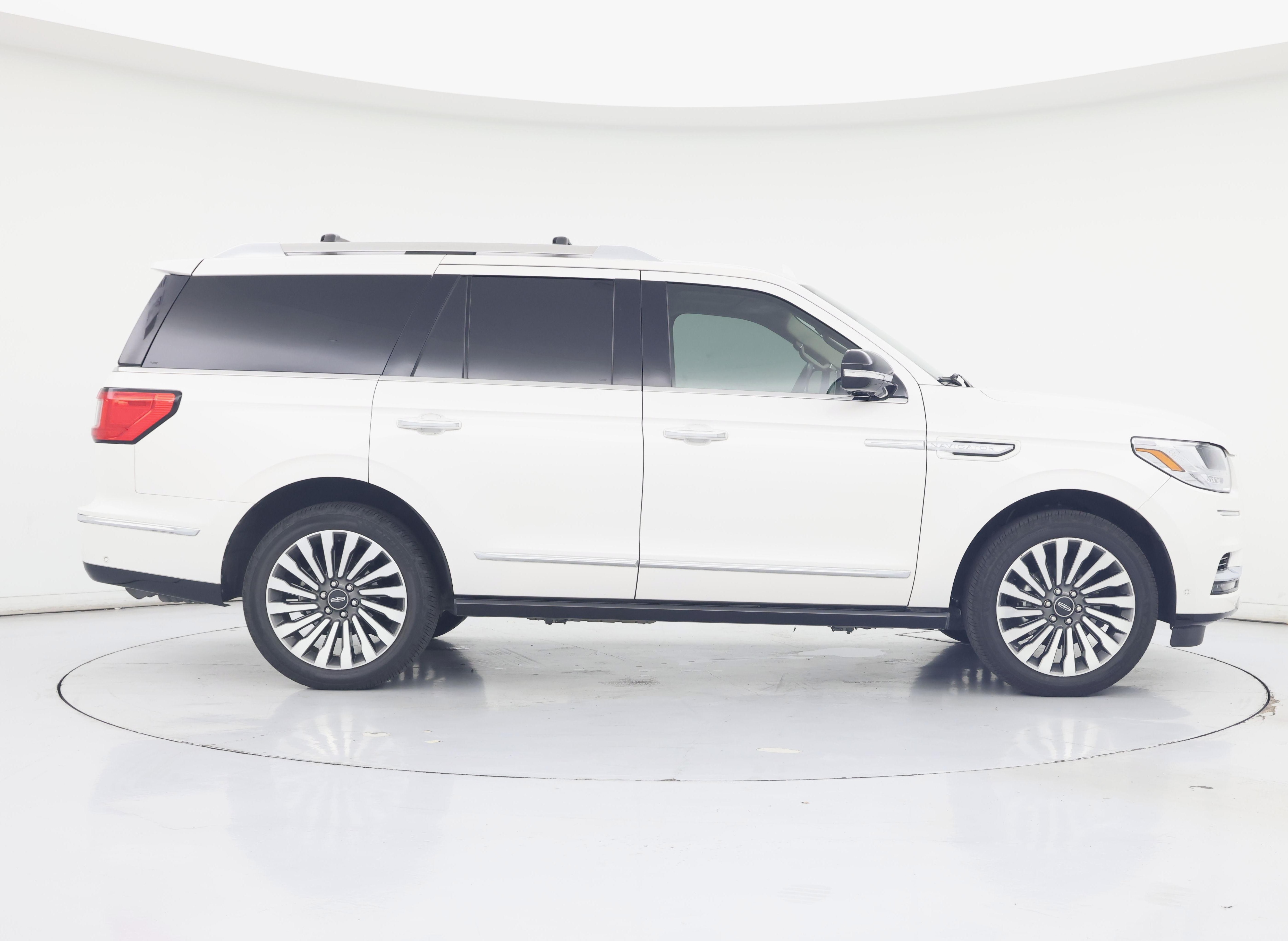 Thumbnail: 2019 Lincoln Navigator - 7