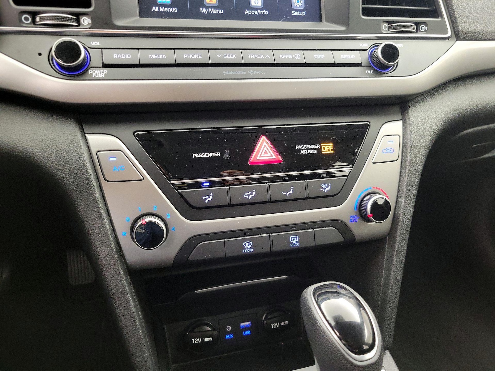 2018 Hyundai Elantra SE - Photo 17