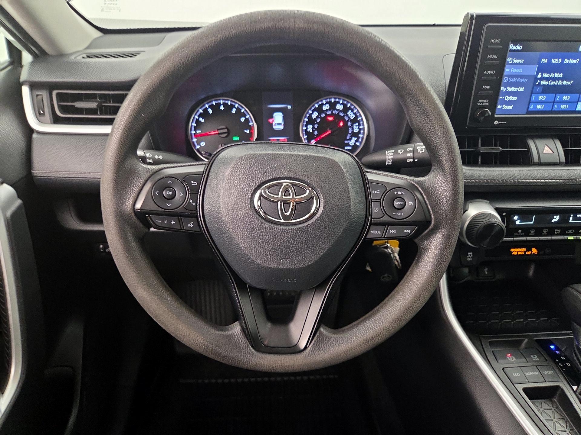 Thumbnail: 2021 Toyota RAV4 - 10