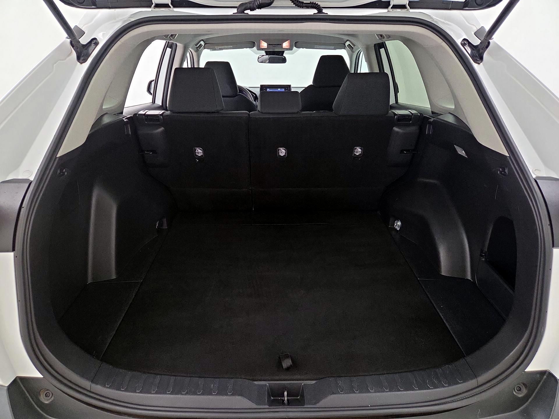 Thumbnail: 2021 Toyota RAV4 - 20
