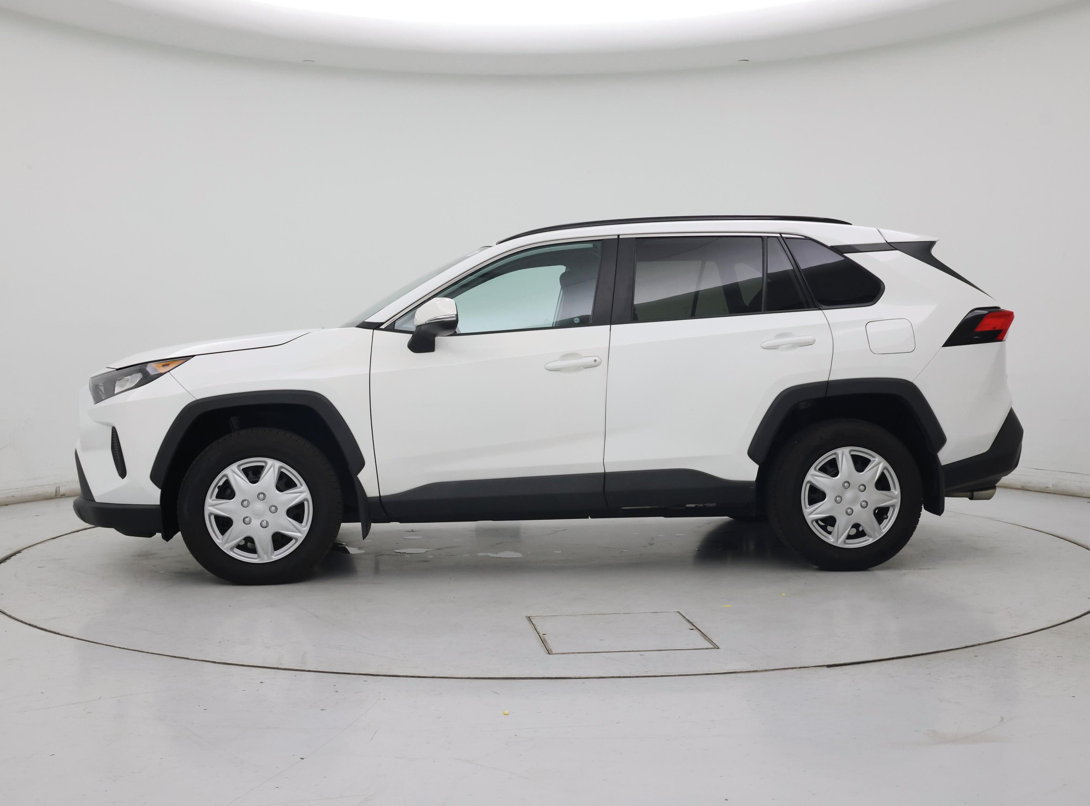 Thumbnail: 2021 Toyota RAV4 - 3