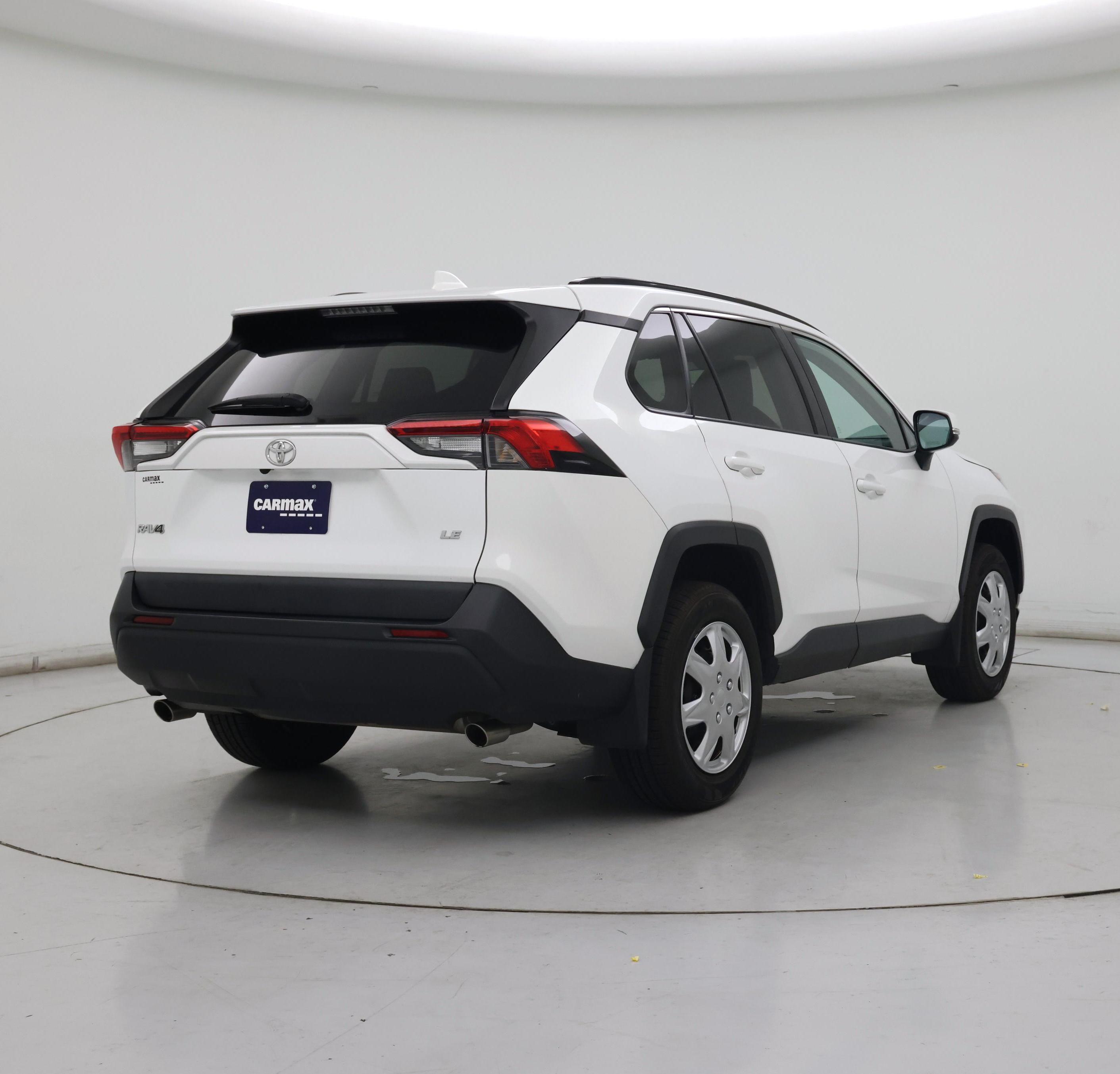 Thumbnail: 2021 Toyota RAV4 - 8