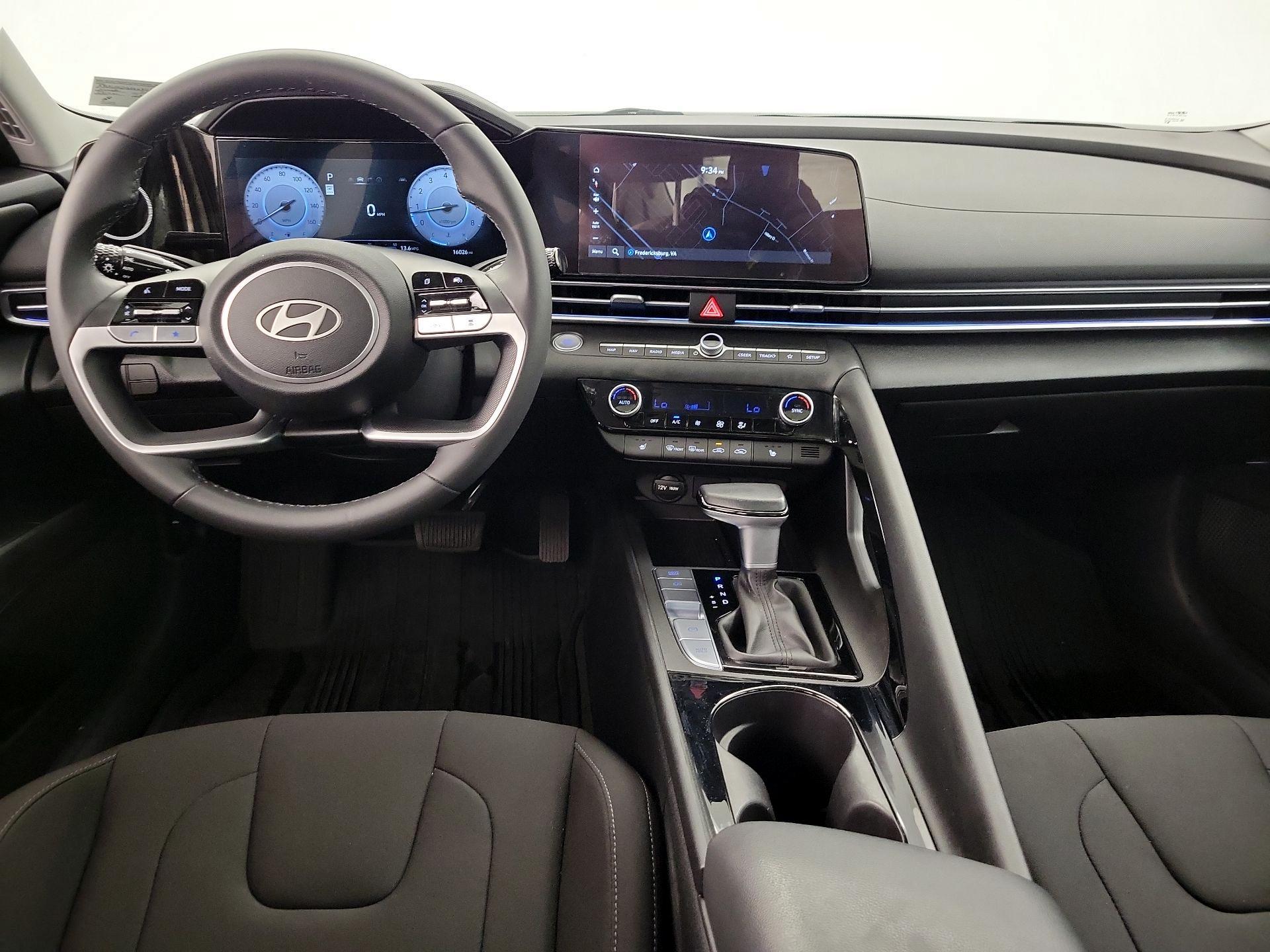 Thumbnail: 2024 Hyundai Elantra - 9
