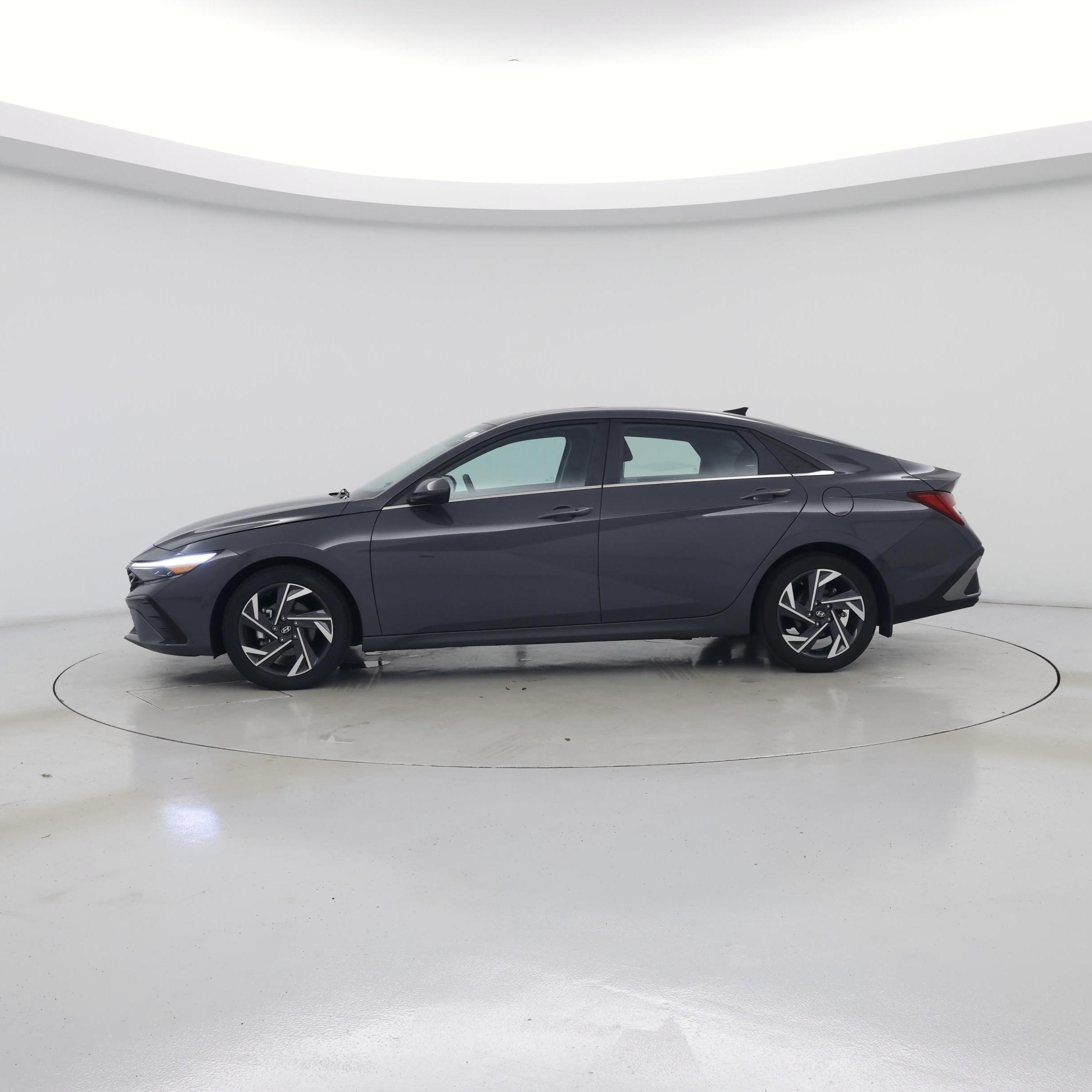 Thumbnail: 2024 Hyundai Elantra - 3