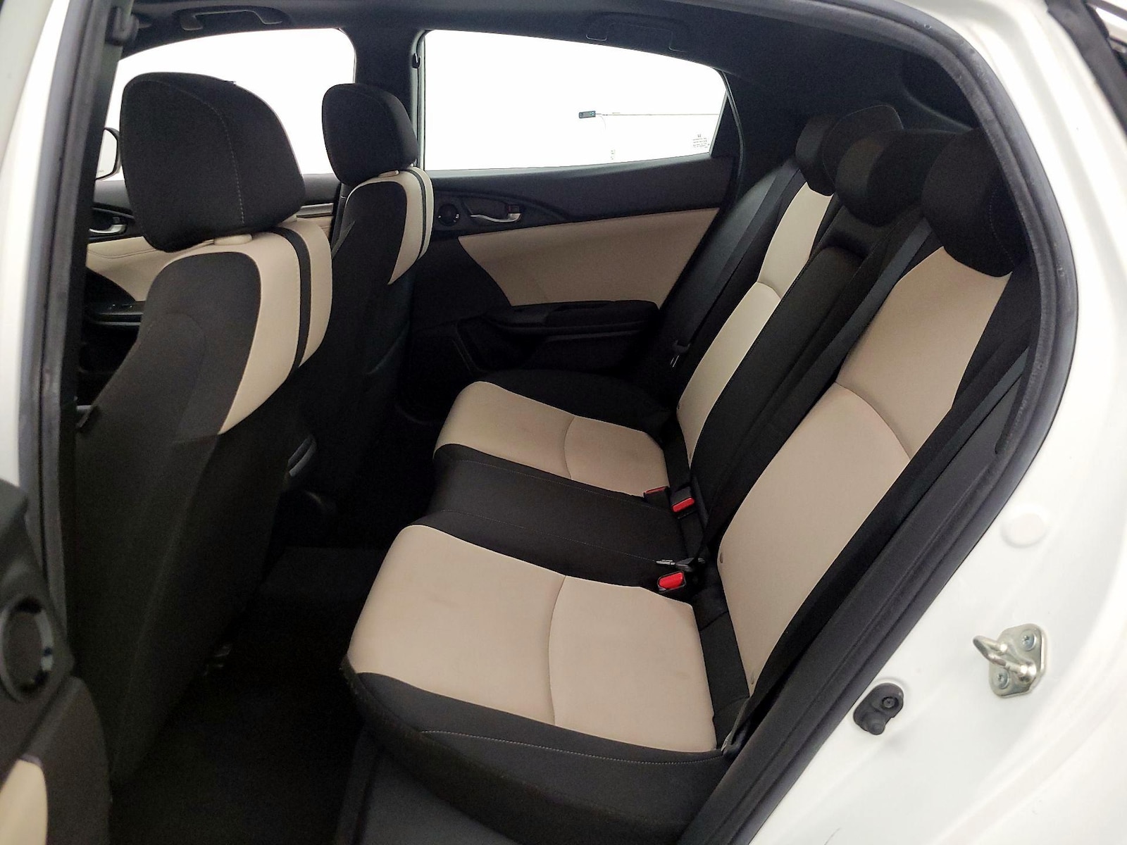 2018 Honda Civic Hatchback EX - Photo 21