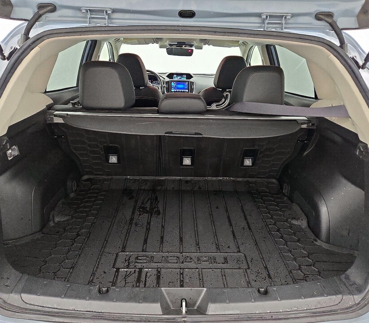 Trunk/Cargo (Seats Up)