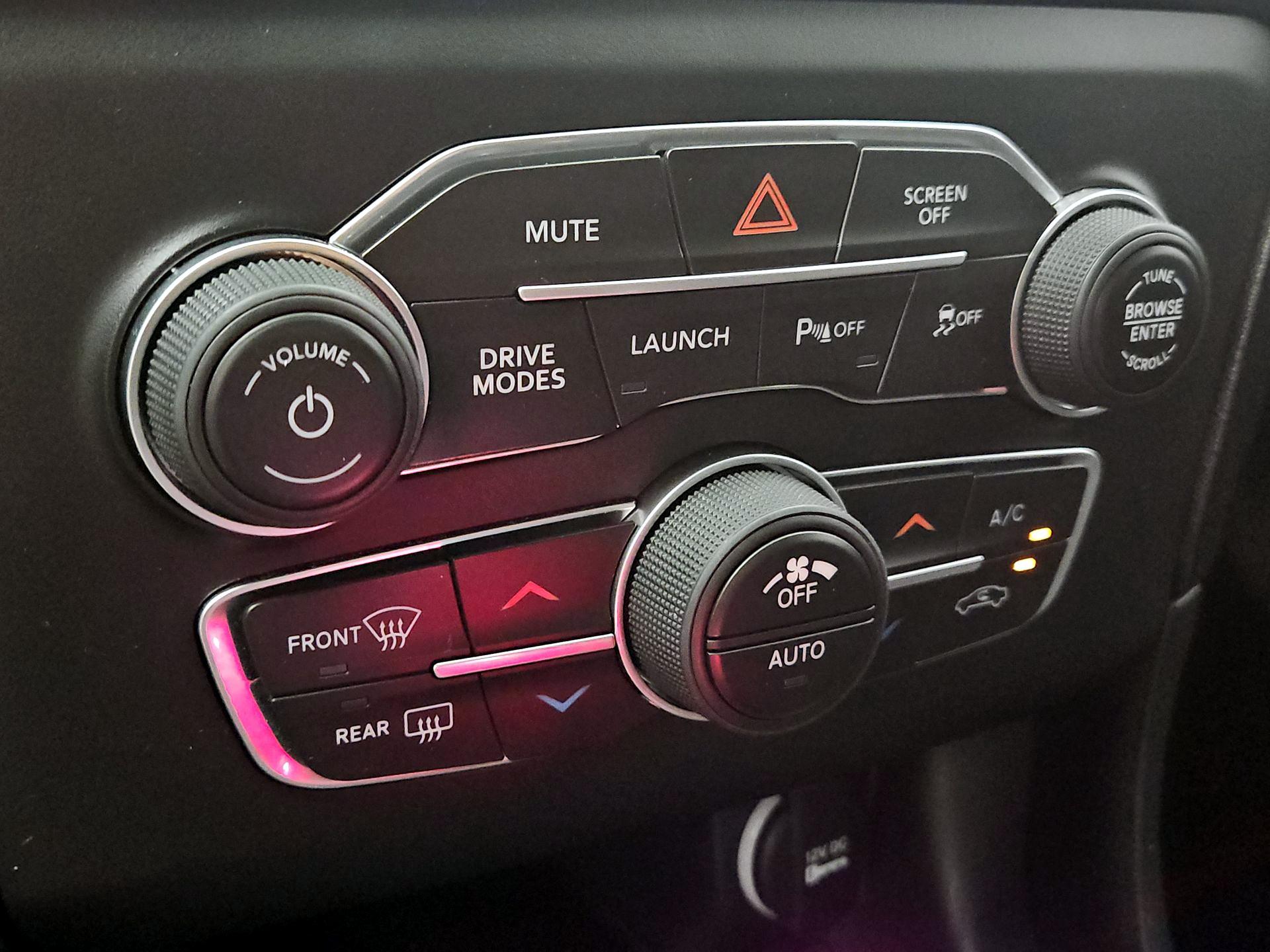 Thumbnail: 2019 Dodge Charger - 16