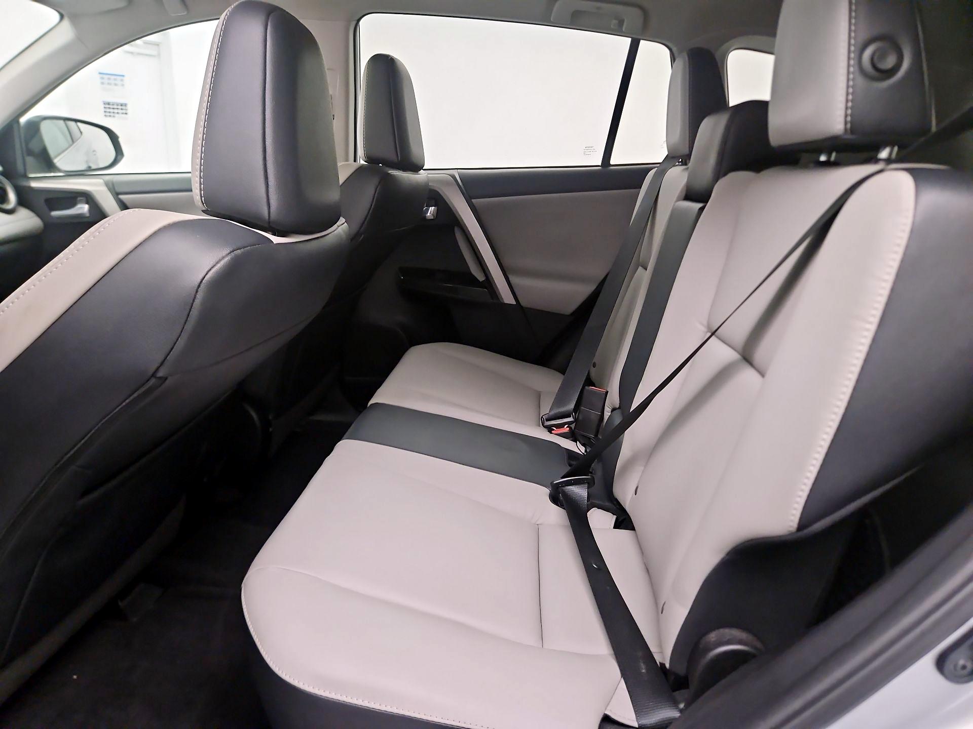 Thumbnail: 2017 Toyota RAV4 - 18